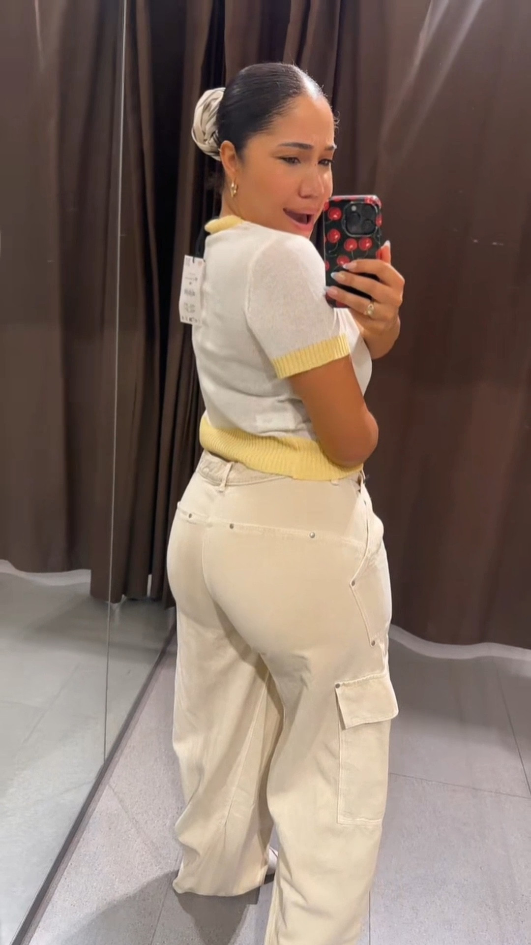 The perfect curvy girl cargo pants that actually fit your waist AND your hips 🙌🏽

These high waisted cargo pants are so flattering, especially if you have a smaller waist and fuller hips. I usually have to get my pants taken in, but these fit perfectly without any tailoring

The fit is comfortable, structured, and still gives shape in all the right places. The cargo detail adds a little edge while still being easy to dress up or down

I love this neutral khaki color for spring and summer because it pairs with everything — basics, tees, bodysuits, or lightweight knits

If you’ve been looking for versatile everyday pants that are flattering, comfortable, and actually fit… these are it

#cargopants #curvyfashion #momstyle #everydayoutfits #springoutfits #summeroutfits #neutralstyle #casualchic #outfitinspo #ltkstyle

#LTKootd #LTKSeasonal #LTKgrwm