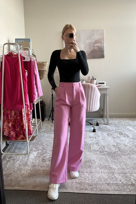 Current work ootd 💕

In love with the Abercrombie tailored trousers! I’m wearing the 24 regular and they fit perfect! I’m 5’6” and the pants do not touch the floor! Paired it with this black squareneck bodysuit (size XS) and these white chunky sneakers.

Tailored trousers, work pants, pink pants, pink trousers, work trousers, how to style trousers, casual trousers outfit, Abercrombie pink trousers, pink pants, fitted trousers, long sleeve black bodysuit


#LTKstyletip #LTKworkwear #LTKfindsunder100