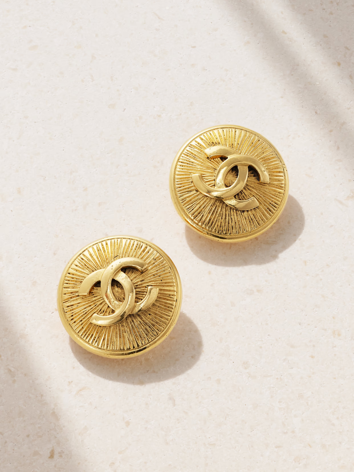 VINTAGE CHANEL - Gold-plated Clip Earrings - One size | NET-A-PORTER (US)