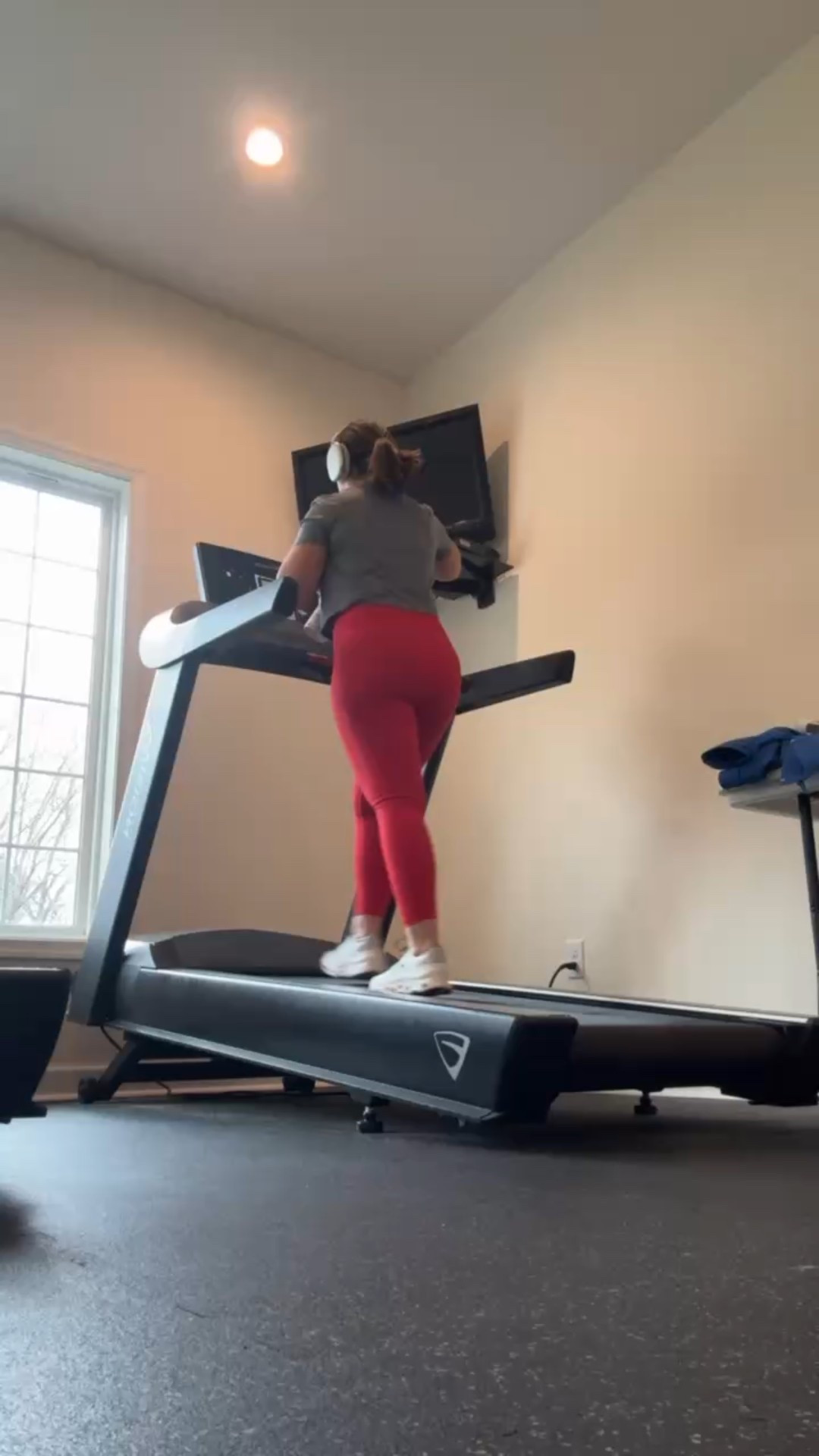 This new workout 3x12x30 treadmill workout I’ve started is freaking amazing, and it’s kicking my butt… in the best way! Since I’ve committed to my health this year I have definitely noticed what my go-to gym style is and these pieces will continue to be a staple. 

These new tees I got are an absolute dream, so soft and comfortable while working and you know I’m wearing my favorite working leggings and shoes of all time.

#LTKPetite #LTKActive #LTKMidsize