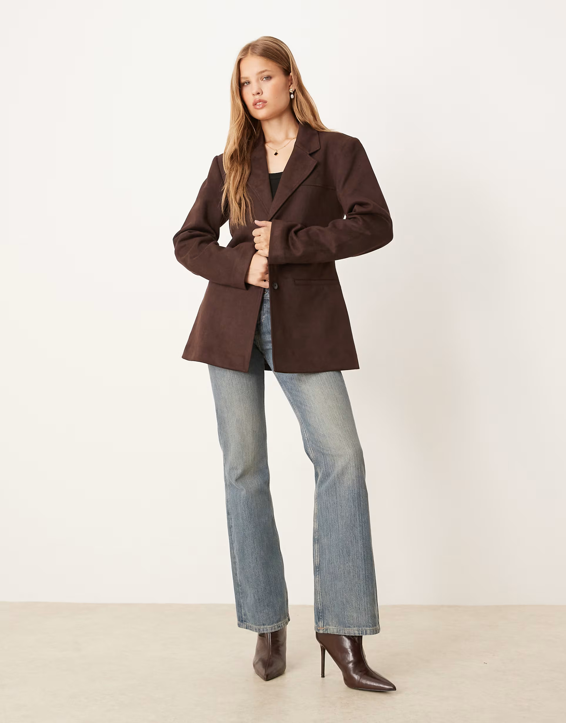 Gina Tricot relaxed fit faux suede blazer in dark chocolate brown | ASOS | ASOS (Global)