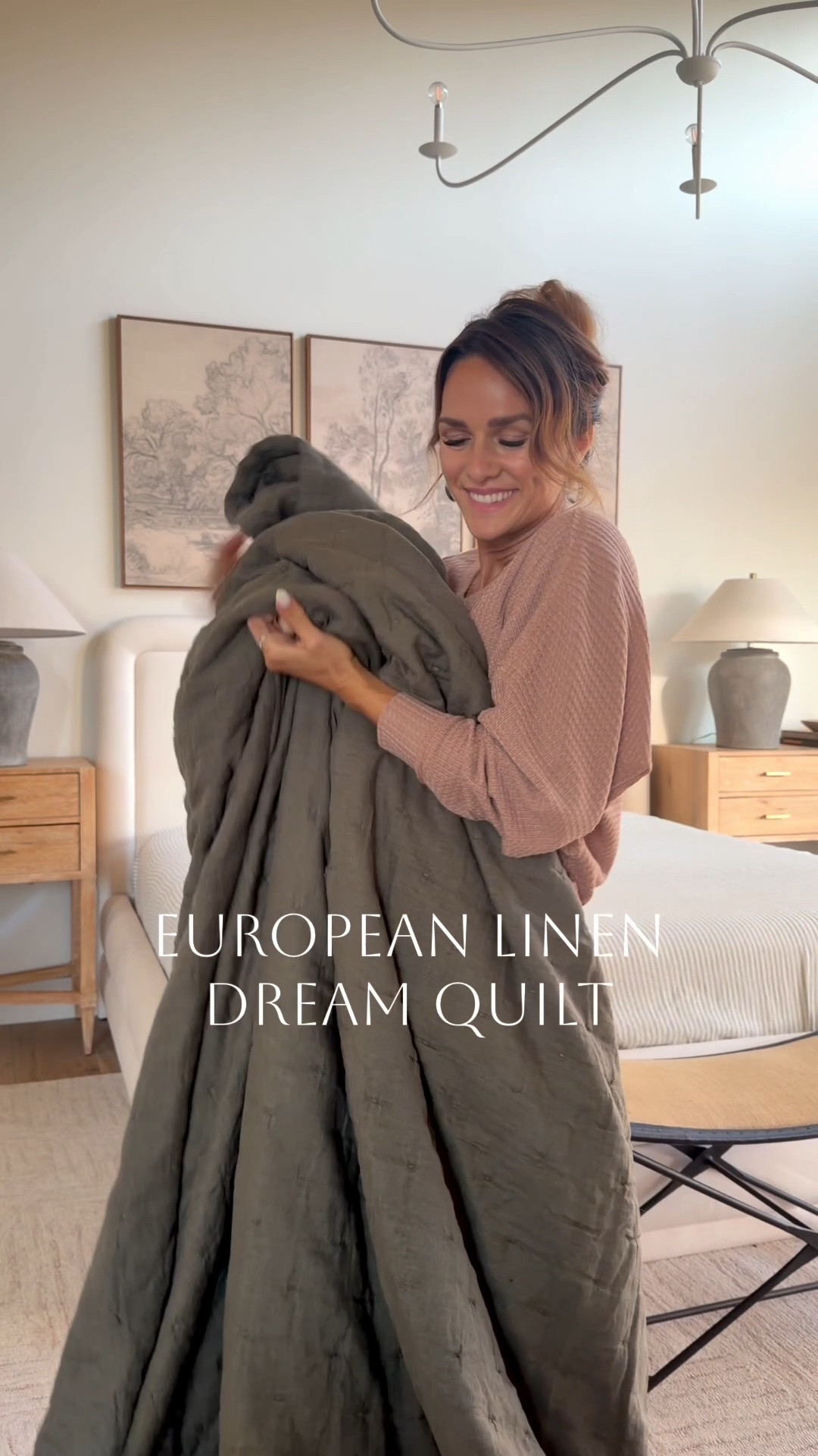 Here are my bedding essentials from @Quince! Absolutely obsessed with their quality & details. 
#quincepartner

Note: i got the stitch quilt in color NATURAL