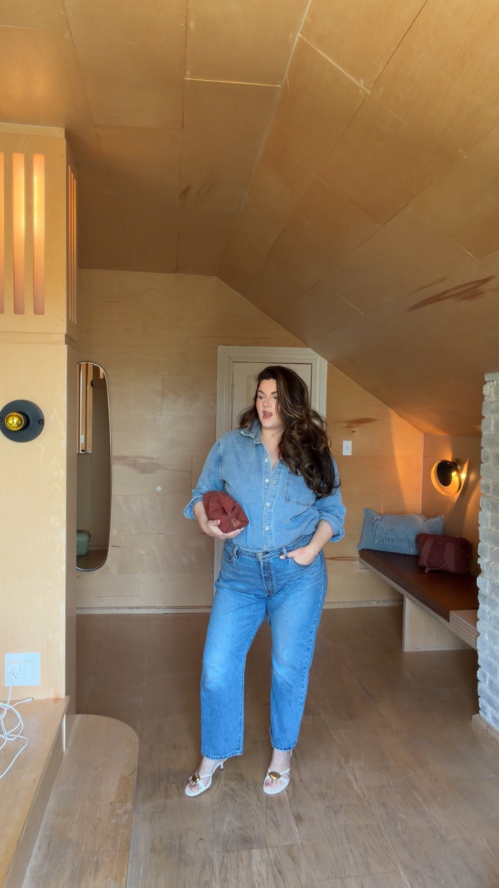I’m not a traditionally red + white + blue girl for 4th of July but I do looooove a denim on denim look. Shout out to my favorite @levi  because at this point, these are my most worn jeans year round 👖


Wearing a 34x30 in the Curve fit (hips are 48” and I’m 5’6” for reference)

#LTKMidsize #LTKootd #LTKSeasonal