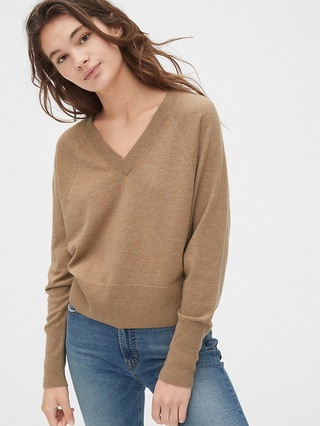 True Soft Raglan V-Neck Sweater | Gap (CA)
