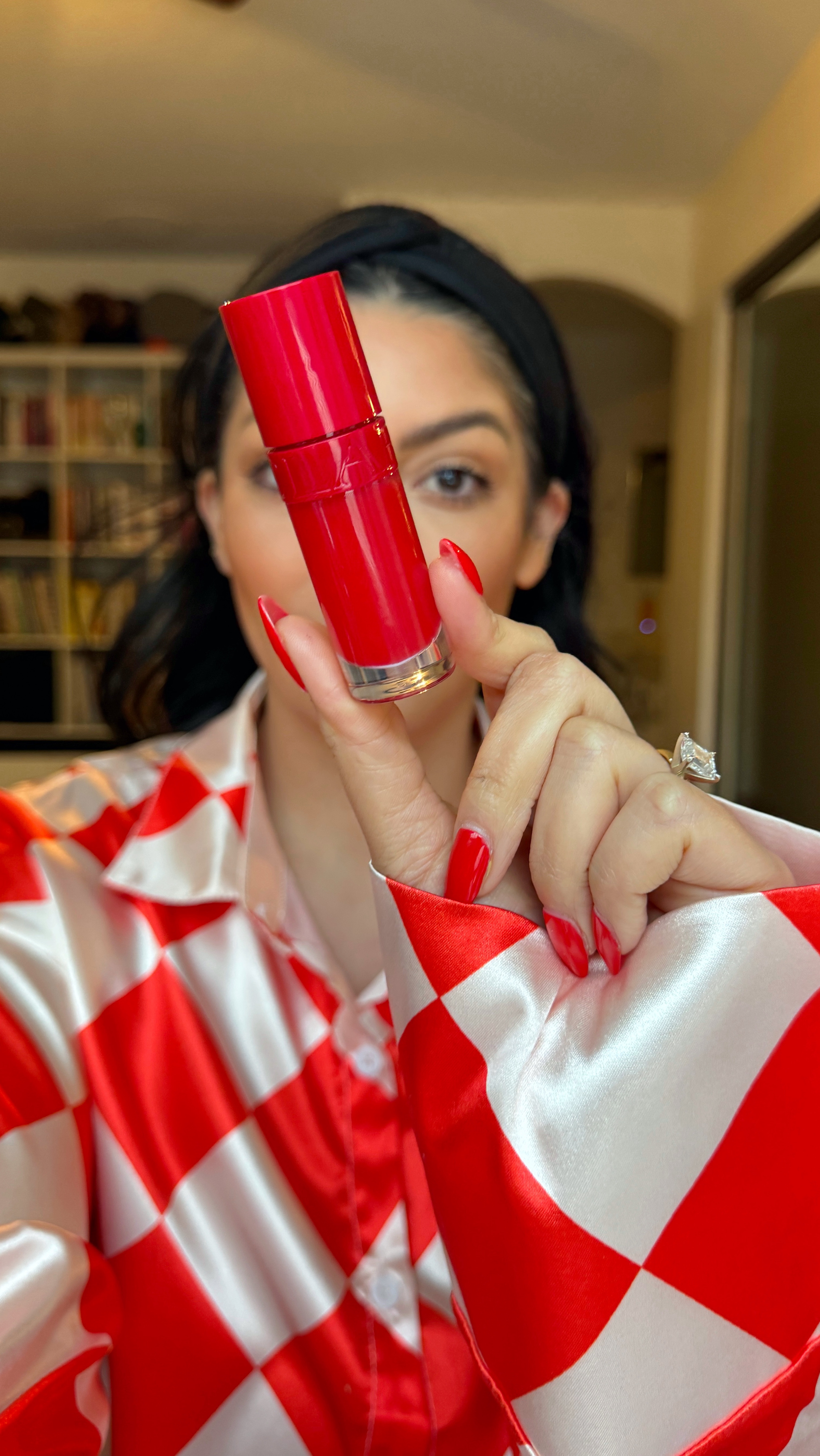 Clarins Lip Comfort Hydrating Oil in Iconic Red 💋

#clarins #clarinslipoil

#LTKWatchNow #LTKBeauty #LTKSpringSale