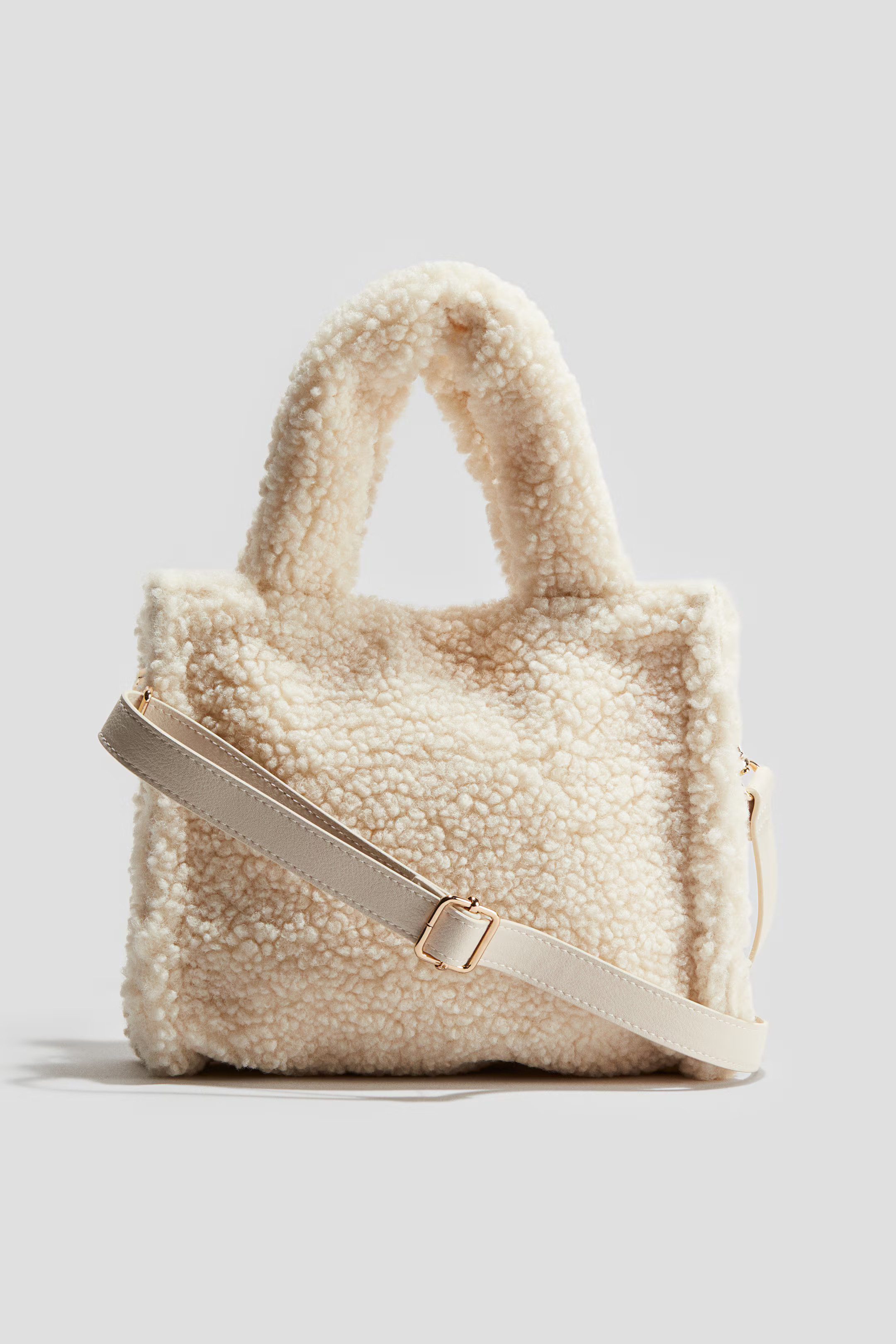 Teddy crossbody bag | H&M (UK, MY, IN, SG, PH, TW, HK)