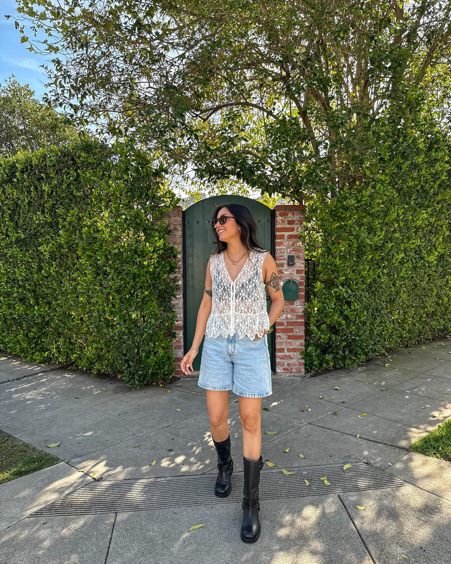 Sun’s out, boots on ☀️🖤✨
.
.
.
Spring outfit, spring outfit ideas, spring ootd, motto boots, lace top, American eagle, Abercrombie, spring style, casual outfit, casual ootd, lace and denim, Pinterest inspired