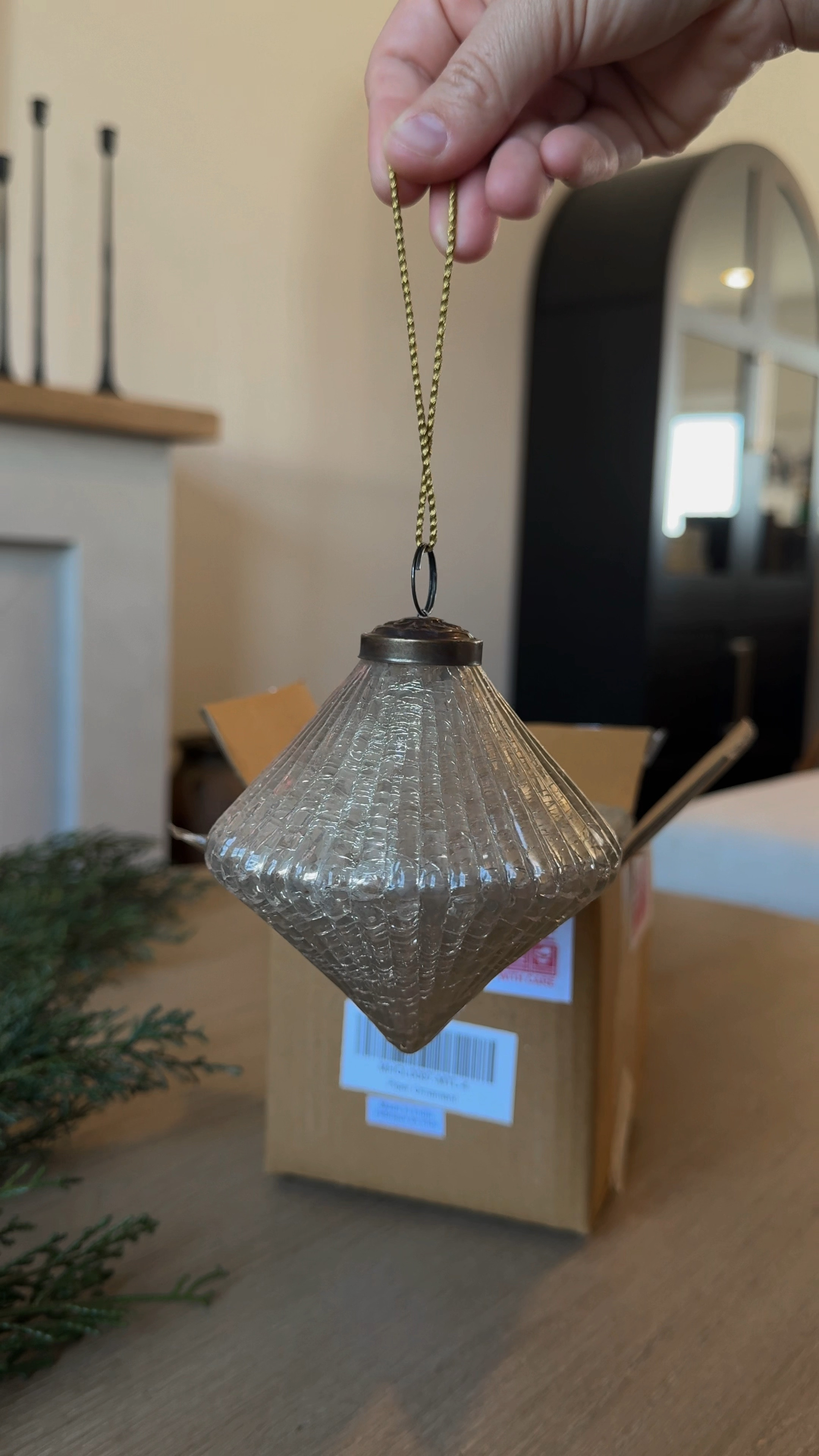 #christmasdecor #holidaydecor #seasonaldecor #mcgee&co #christmastree #christmasornaments 

#LTKVideo #LTKHoliday #LTKSeasonal