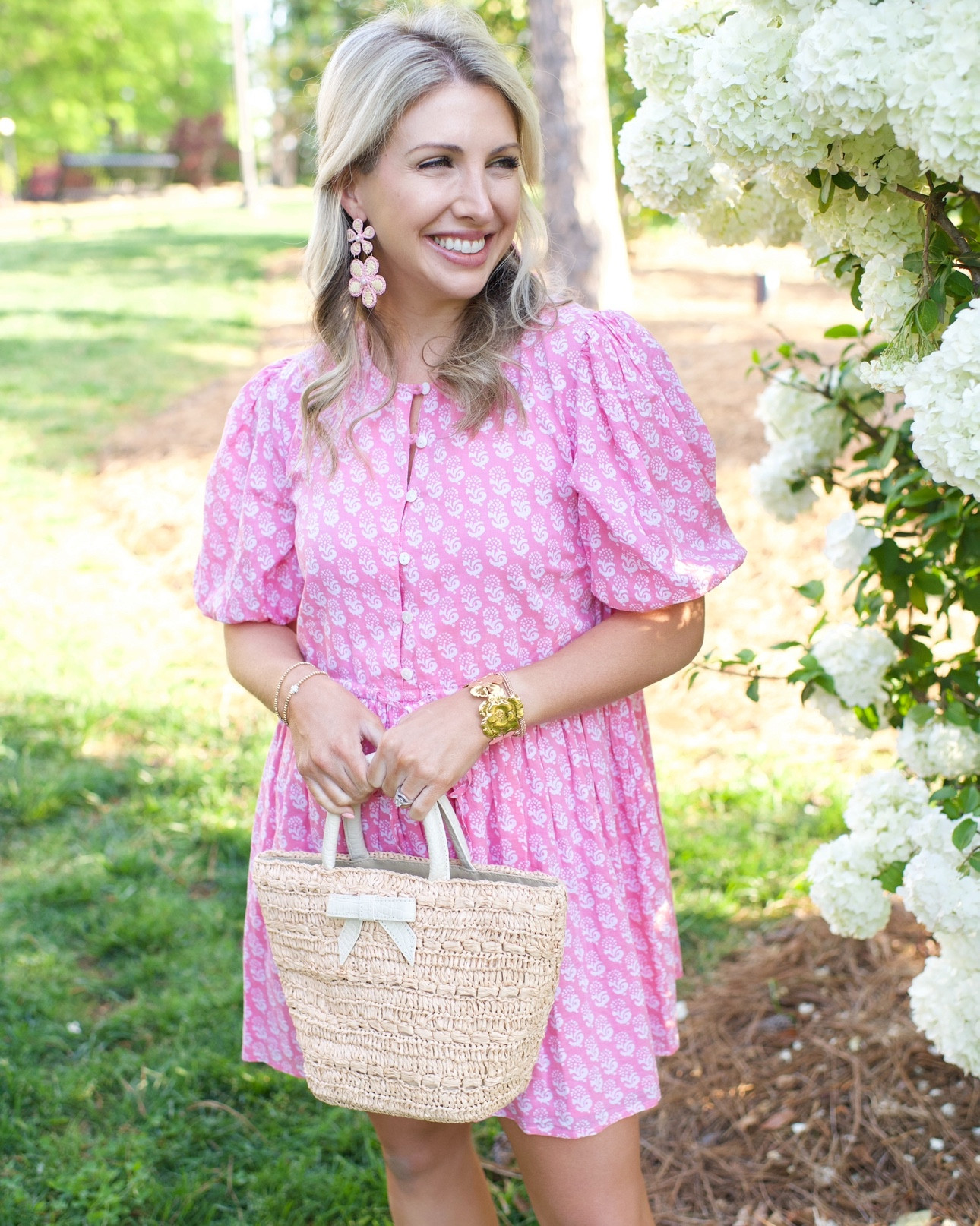 This mini dress that just launched is a spring must have 🎀

Fits true to size - wearing my normal size small 

#LTKFindsUnder100 #LTKStyleTip #LTKSeasonal