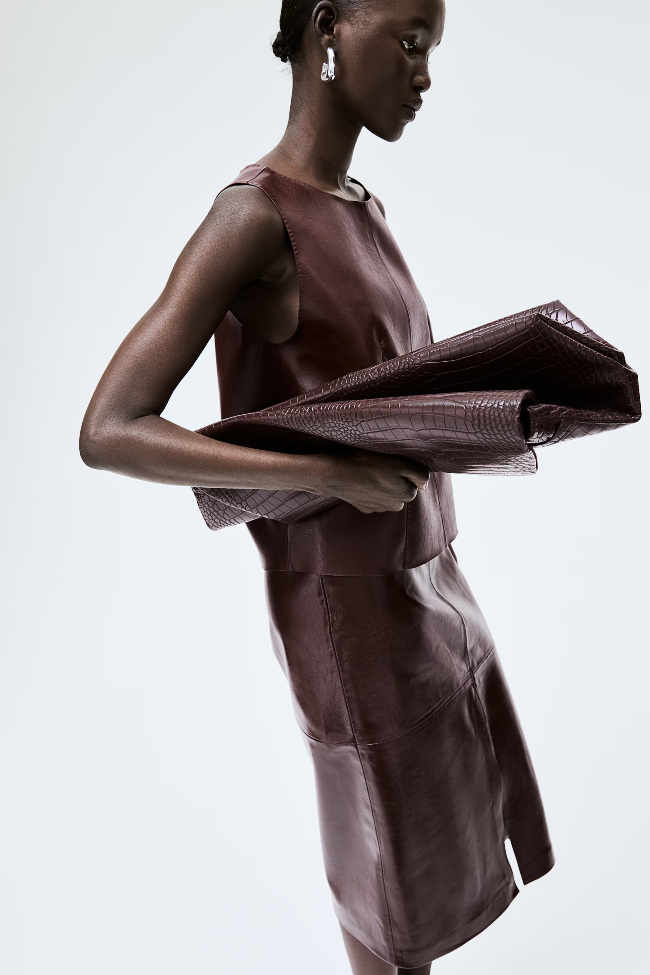 Coated pencil skirt | H&M (UK, MY, IN, SG, PH, TW, HK)