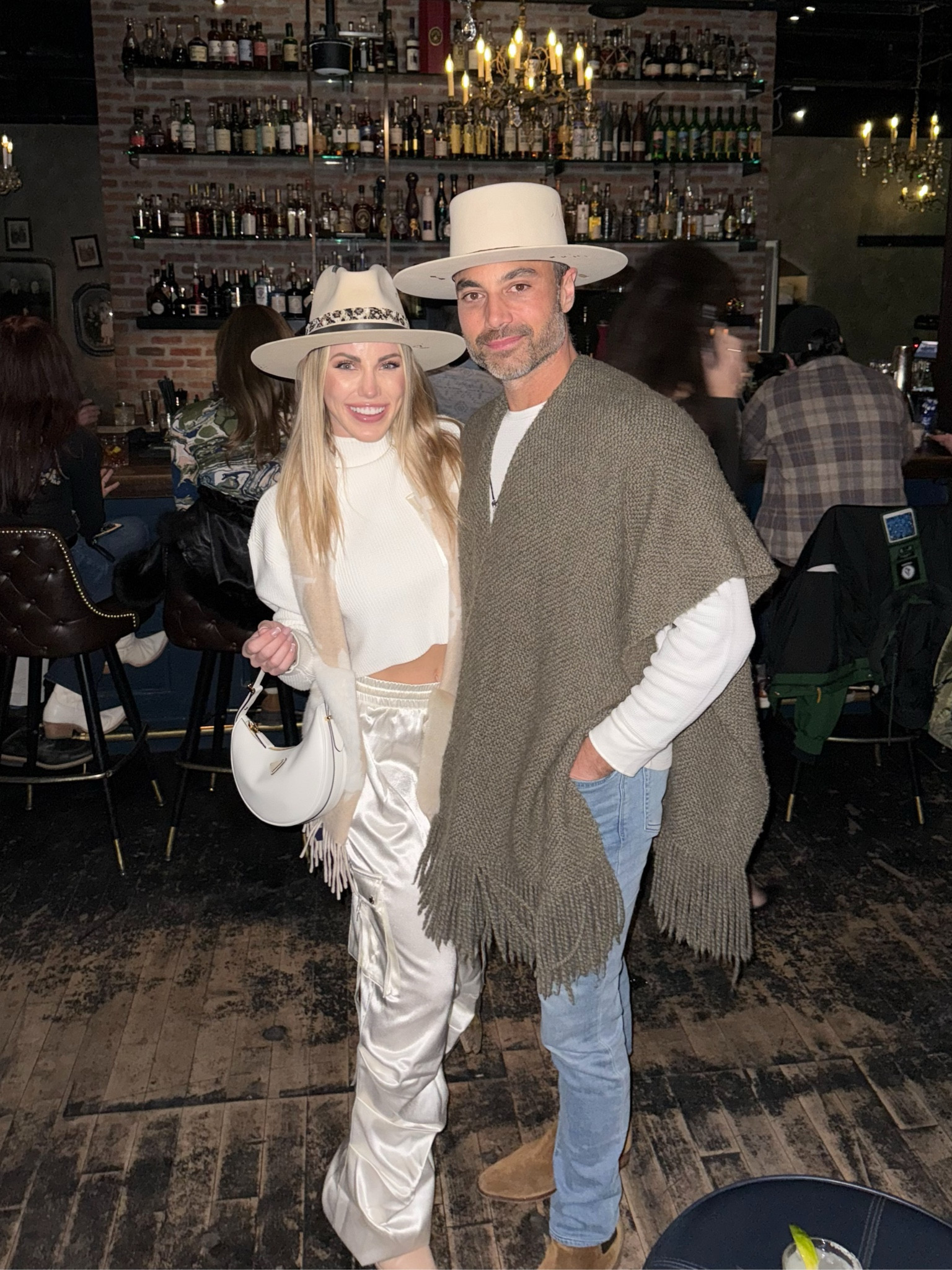 🤍✨🤍✨ #chic #datenight #retrofete 

#LTKPetite