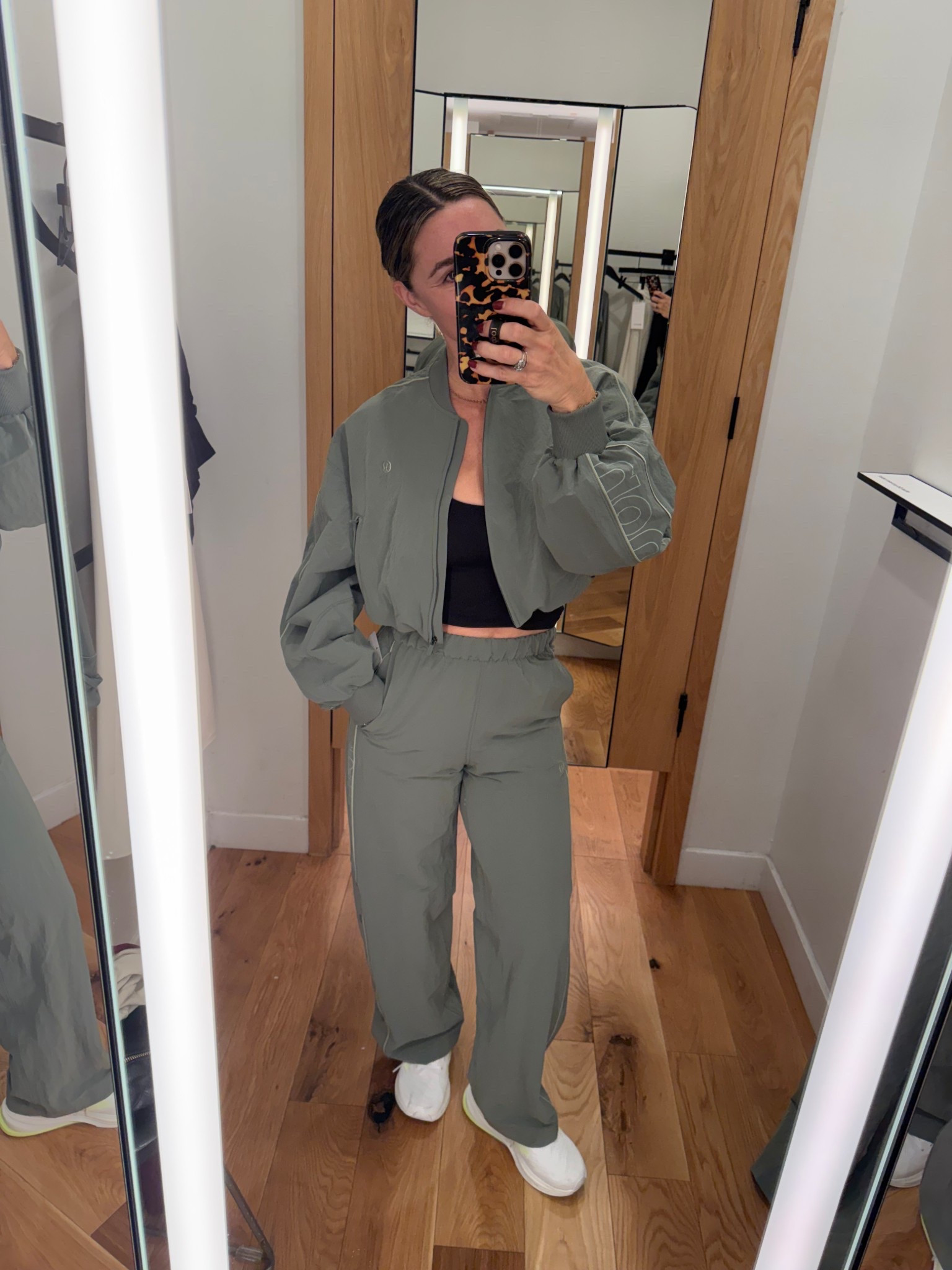 Lululemon, athleisure, matching set, workout wear, track, pants, mom life, gym clothes

#LTKOver40 #LTKActive #LTKfitnessgoals