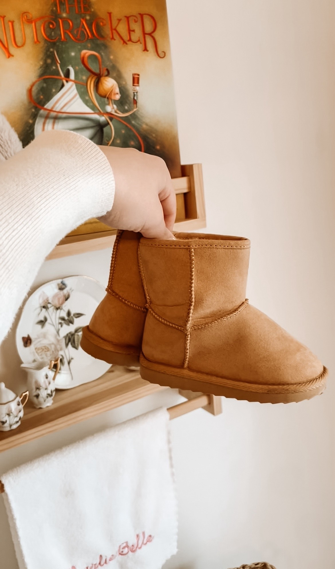 Our favorite and most worn toddler boots! 


Old Navy | toddler | kids | girls | winter clothes | shoes | cold weather | affordable | trending | dupe

#LTKFindsUnder50 #LTKKids #LTKmomlife