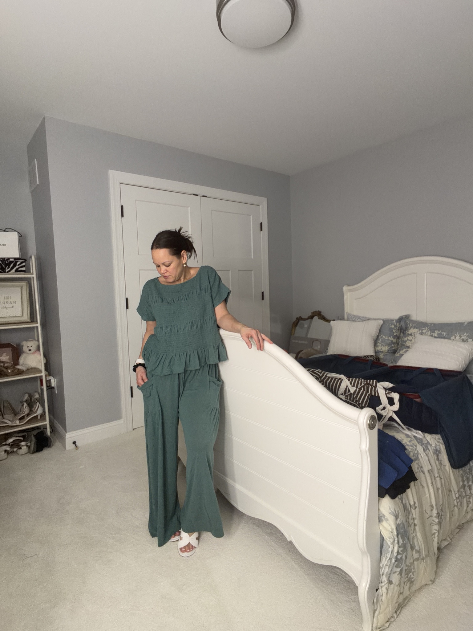 Everyday #freepeople comfy vibes

#LTKmomlife #LTKootd #LTKgrwm