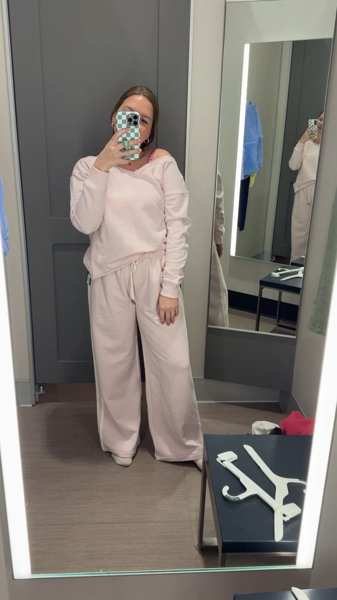 A light pink set that everyone needs!! Wearing M in top and bottom!! 

#LTKSeasonal #LTKActive #LTKFindsUnder50