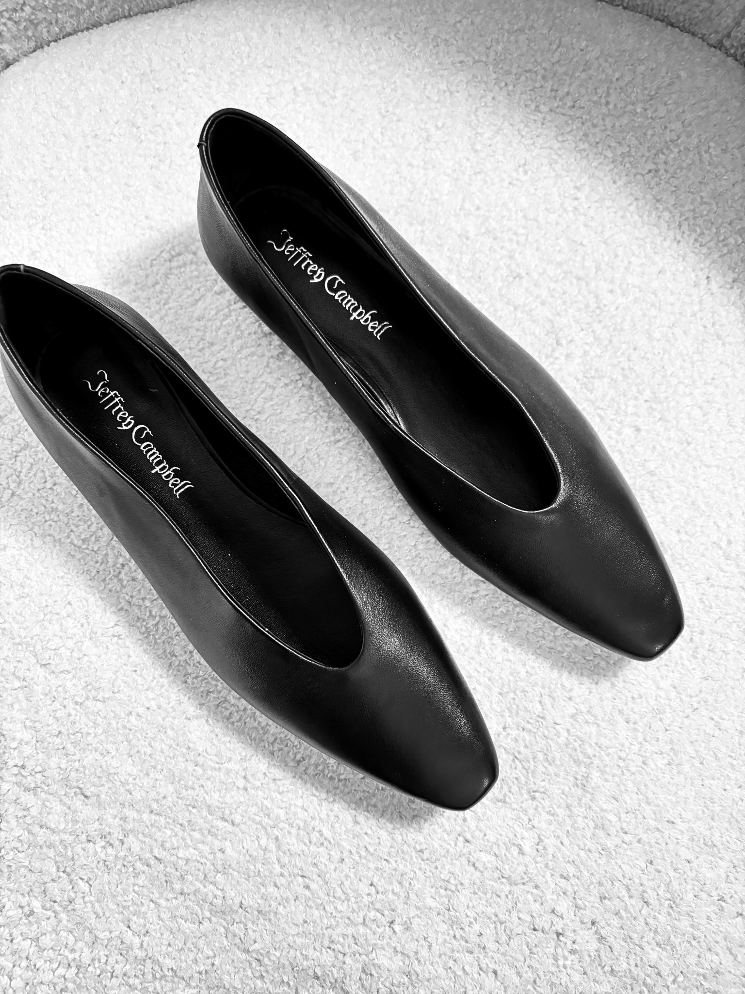 Looking for flats with an edge? Love these from Nordstrom! Perfect to pair with pants for the office  

#LTKOver40