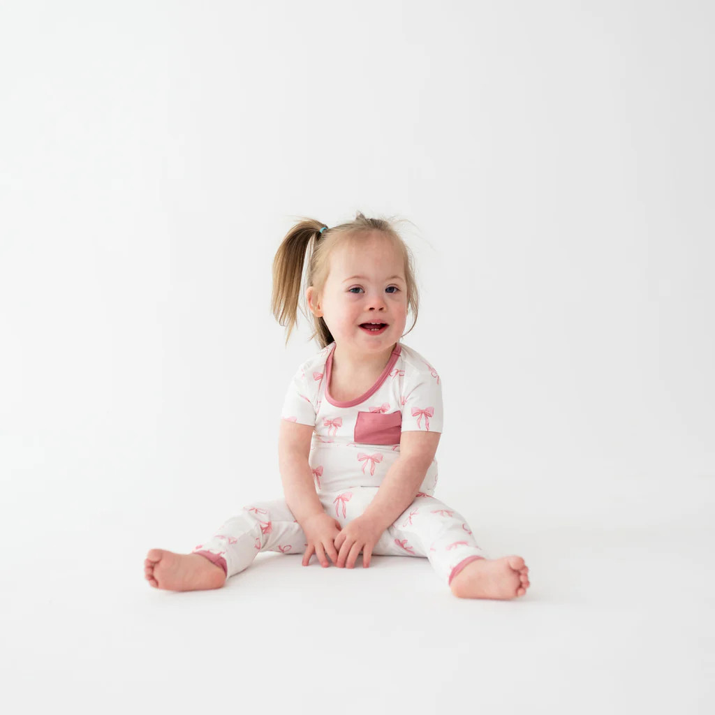 Short Sleeve with Pants Pajamas in Bow | Kyte Baby