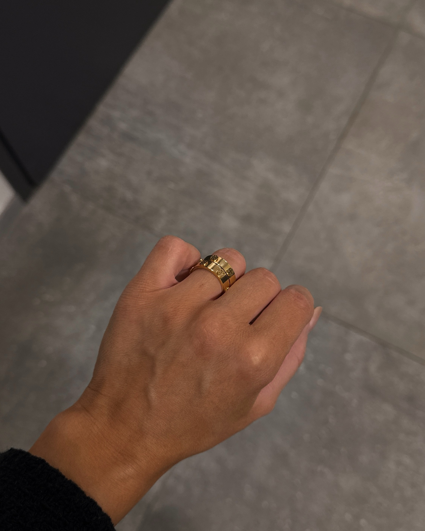 I’m just in love with these rings and got myself two right away 🥰🥰🥰
They look so stylish on my hand!
And ring size 7 

#LTKring #LTKjewelry #LTKdiamond #LTKdatenight#LTKSpringSale

#LTKSeasonal #LTKootd