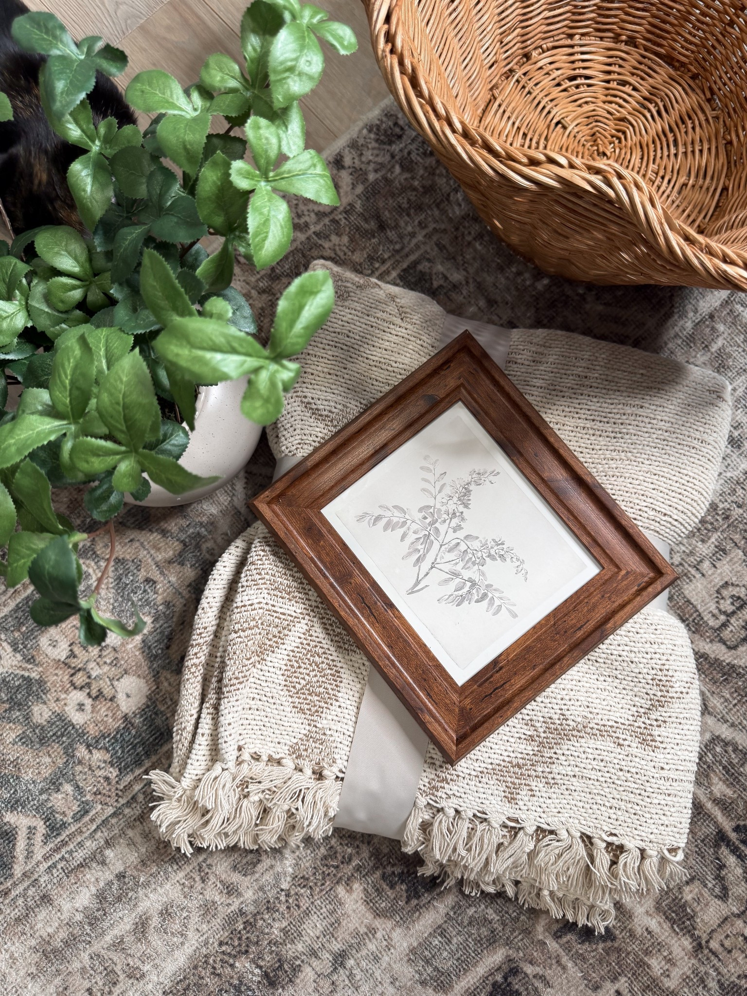 Trying to refresh my space! Target home finds


#LTKHome #LTKSeasonal #LTKselfcare