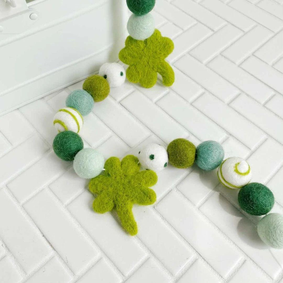 Mint to Be Lucky st Patrick's Day Garland rainbow St. - Etsy | Etsy (US)