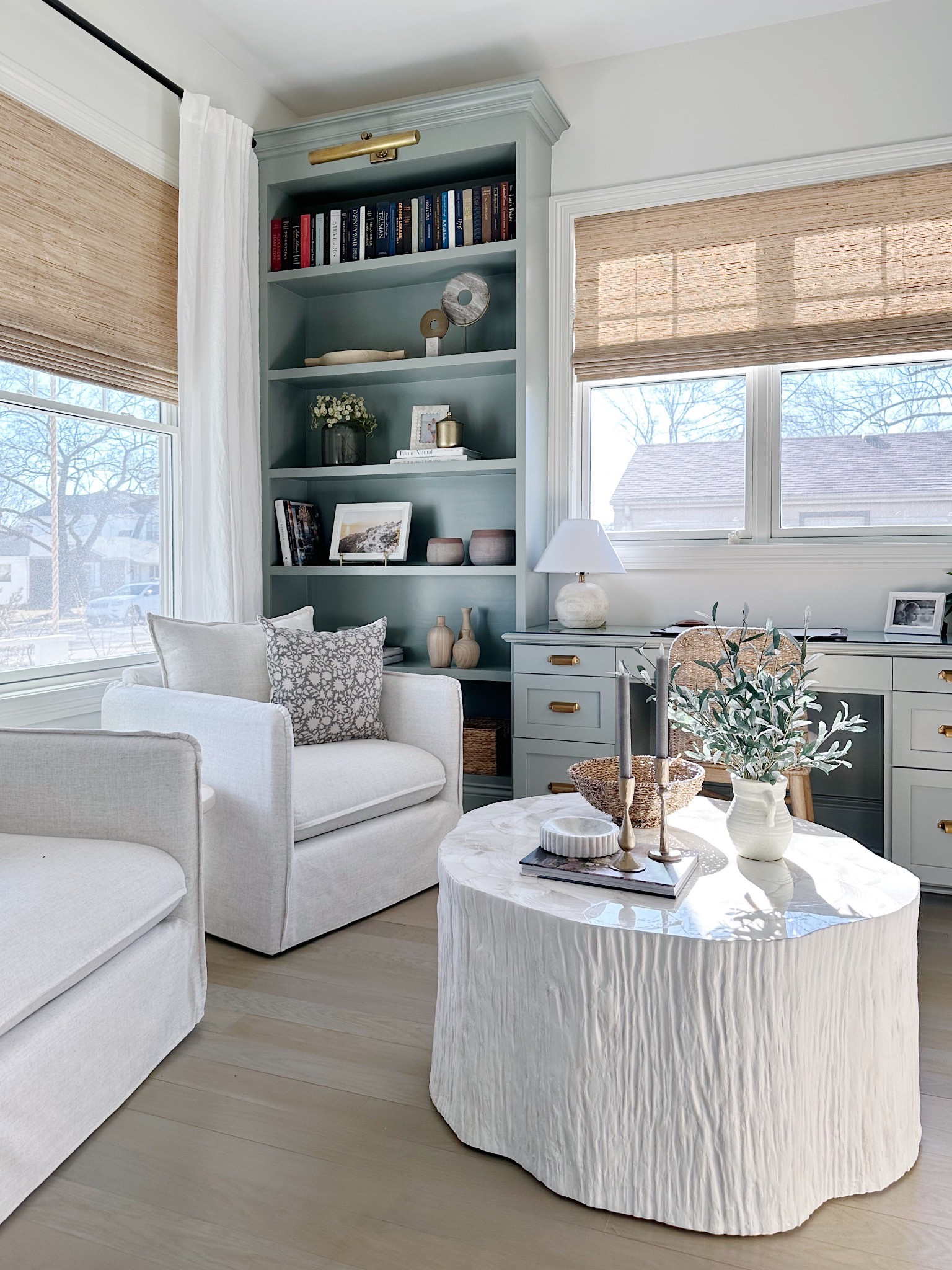 Pretty spring decor for your home office!! 

#homedecor #officedecor

#LTKhome #LTKSeasonal