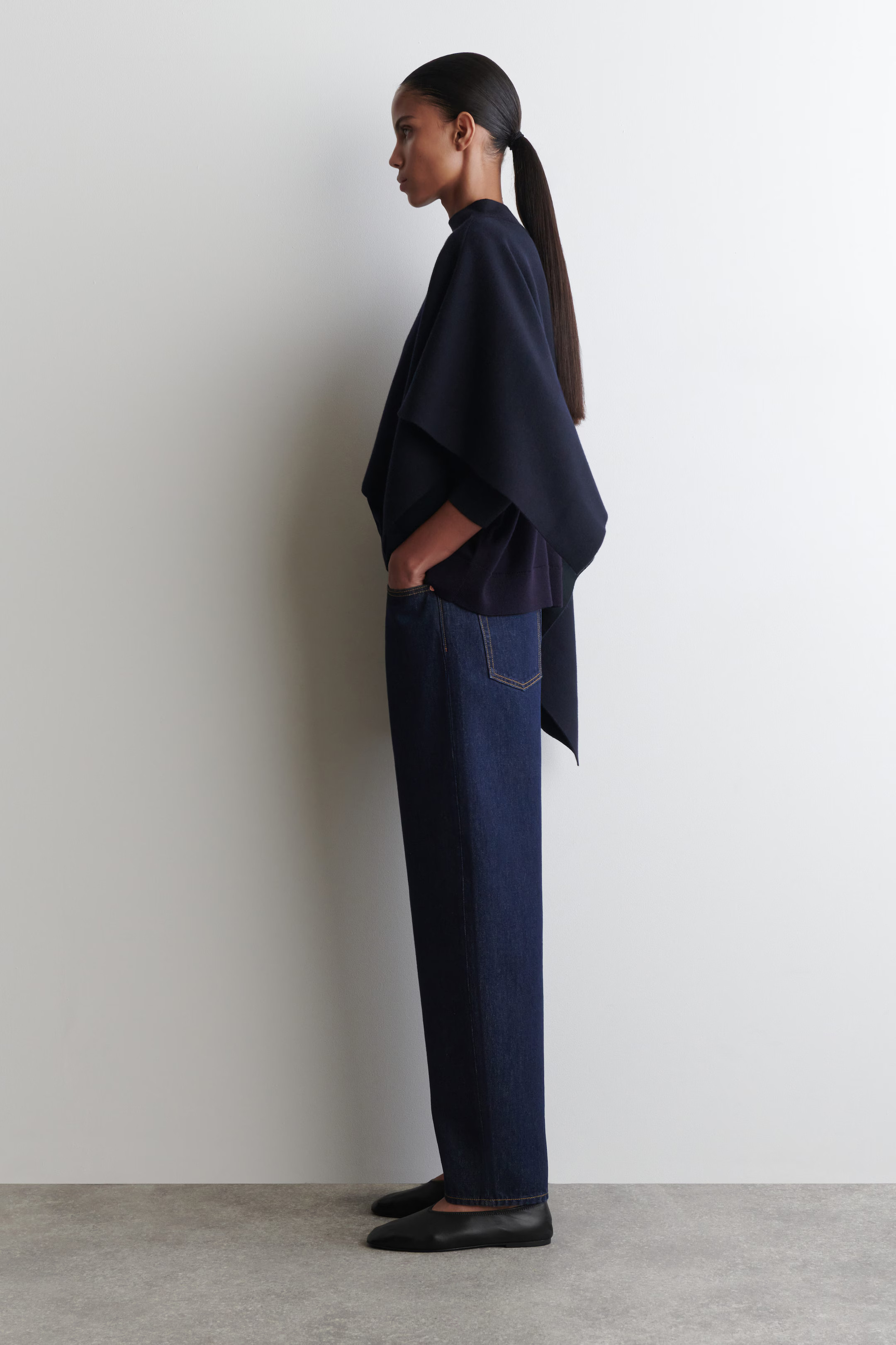 ASYMMETRIC DOUBLE-KNIT WOOL CAPE - NAVY / BLACK | COS GB | COS UK
