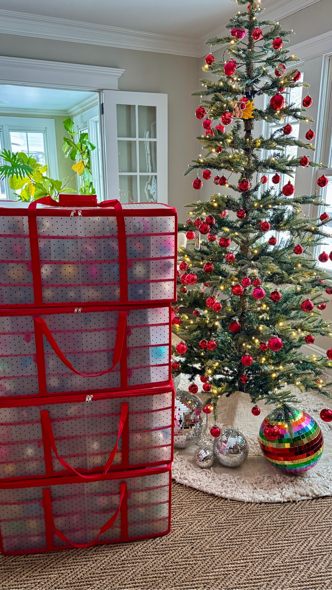🤶 I’ve found the best ornament storage boxes. The key is the 8 removable trays so you can see all your ornaments at a glance. Each container has 128  individual compartments. 

#LTKSeasonal #LTKHoliday #LTKHome