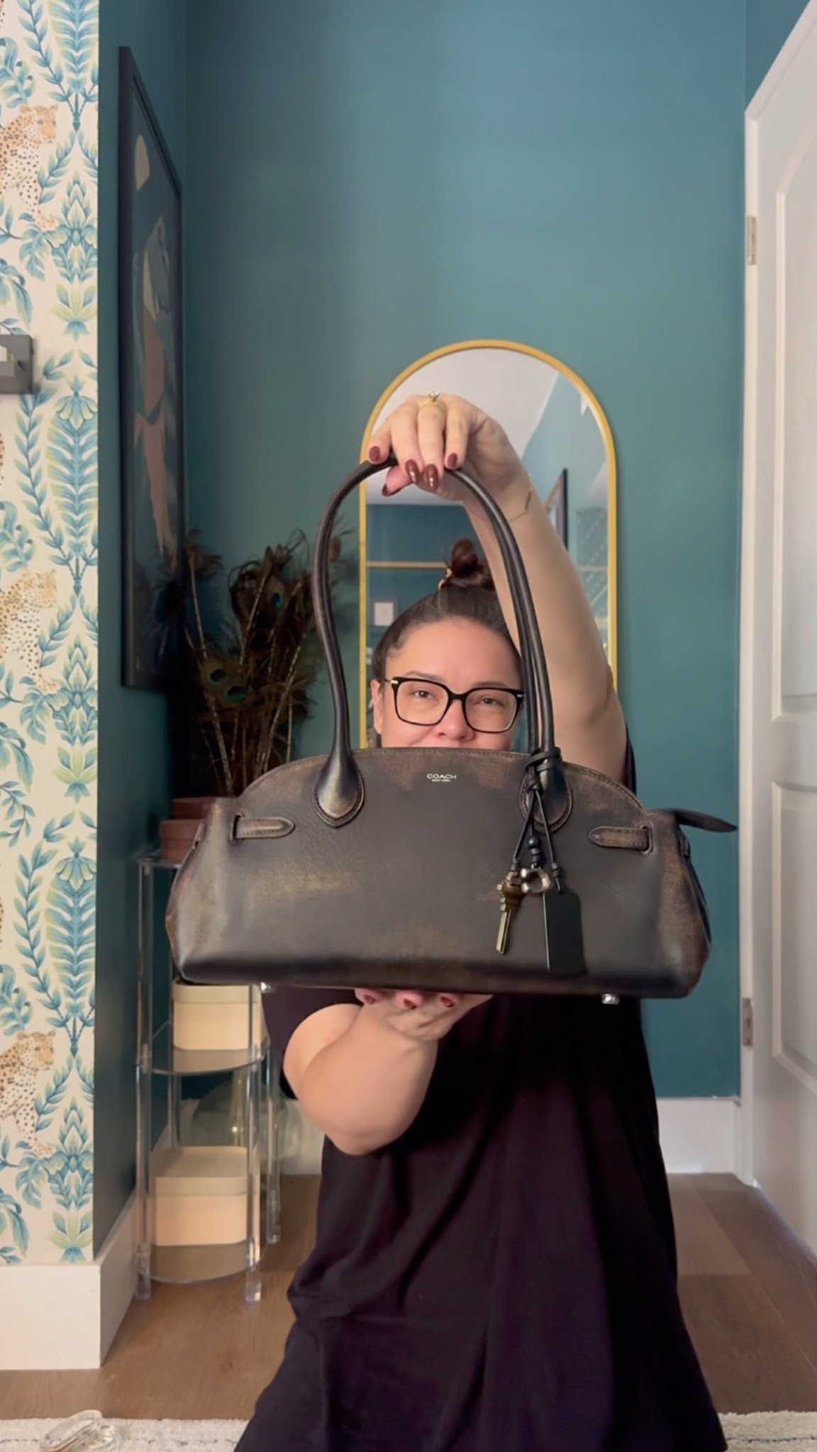 Coach’s Empire Carryall 34 in Loved Leather 🖤🤎 

#LTKItBag #LTKWorkwear #LTKStyleTip