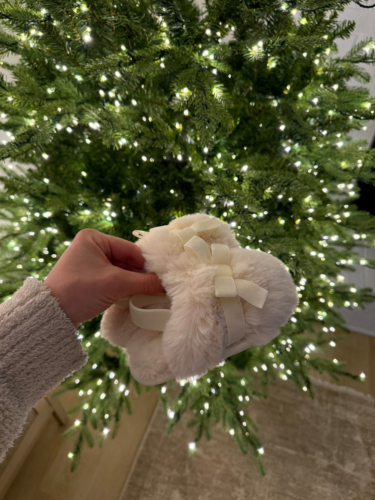 Cutest toddler slippers♥️♥️

#LTKKids #LTKSeasonal #LTKBaby