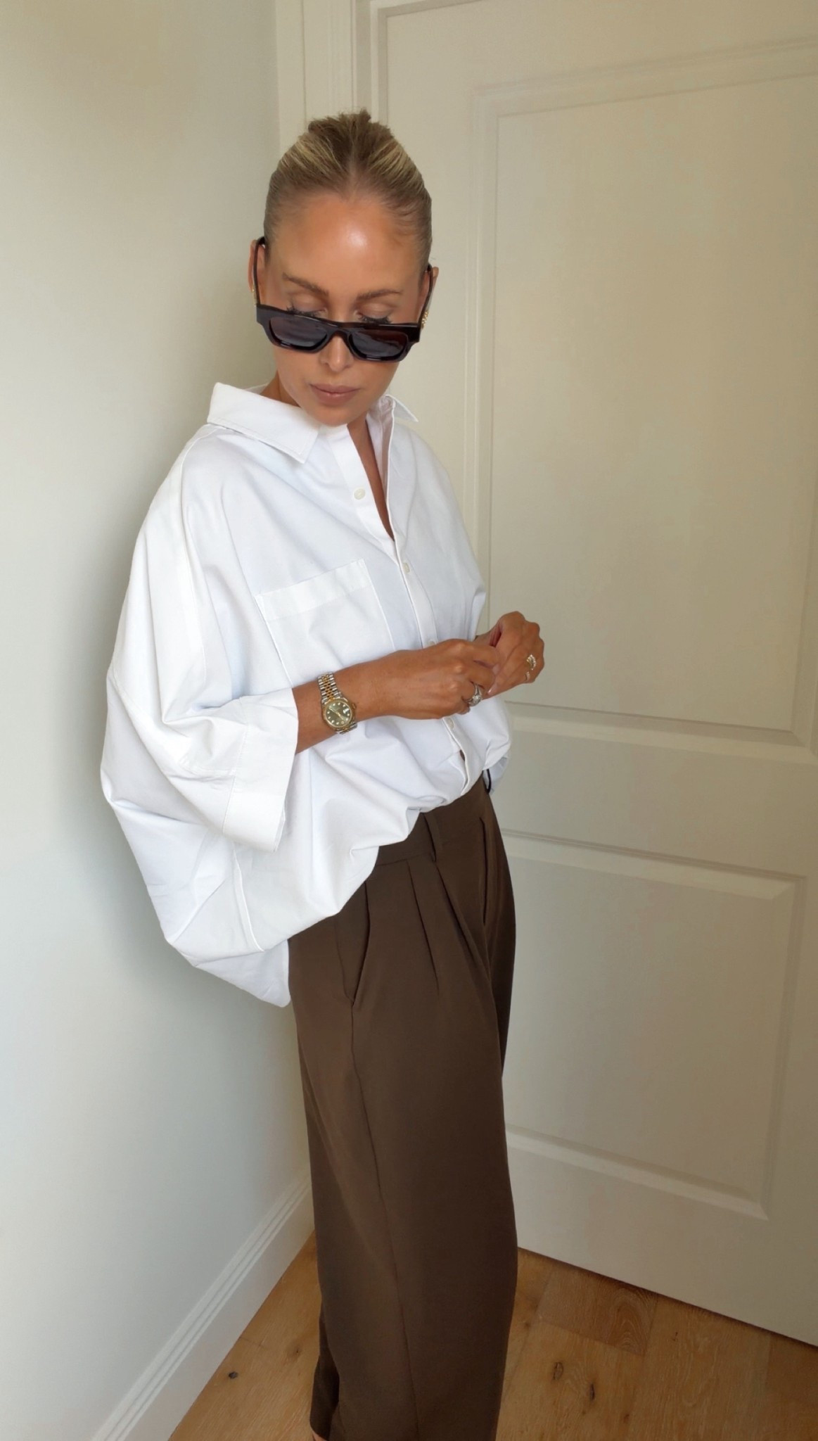 If you hate feeling uncomfortable at work like I do, these two versatile pieces are about to become wardrobe staples. Comfort level: 100%.

The shirt is lightweight, breathable and nearly crease-free. Sizing runs generous, so I’d suggest sizing down - I’m wearing a medium.

The pants are a non-negotiable. Truly a need every colour kind of pant 🙌🏼 If you’re tall, size up. I’m usually a size 10 on the bottom, but the 12 fit perfectly.

#LTKaustralia #LTKworkwear #LTKsummer