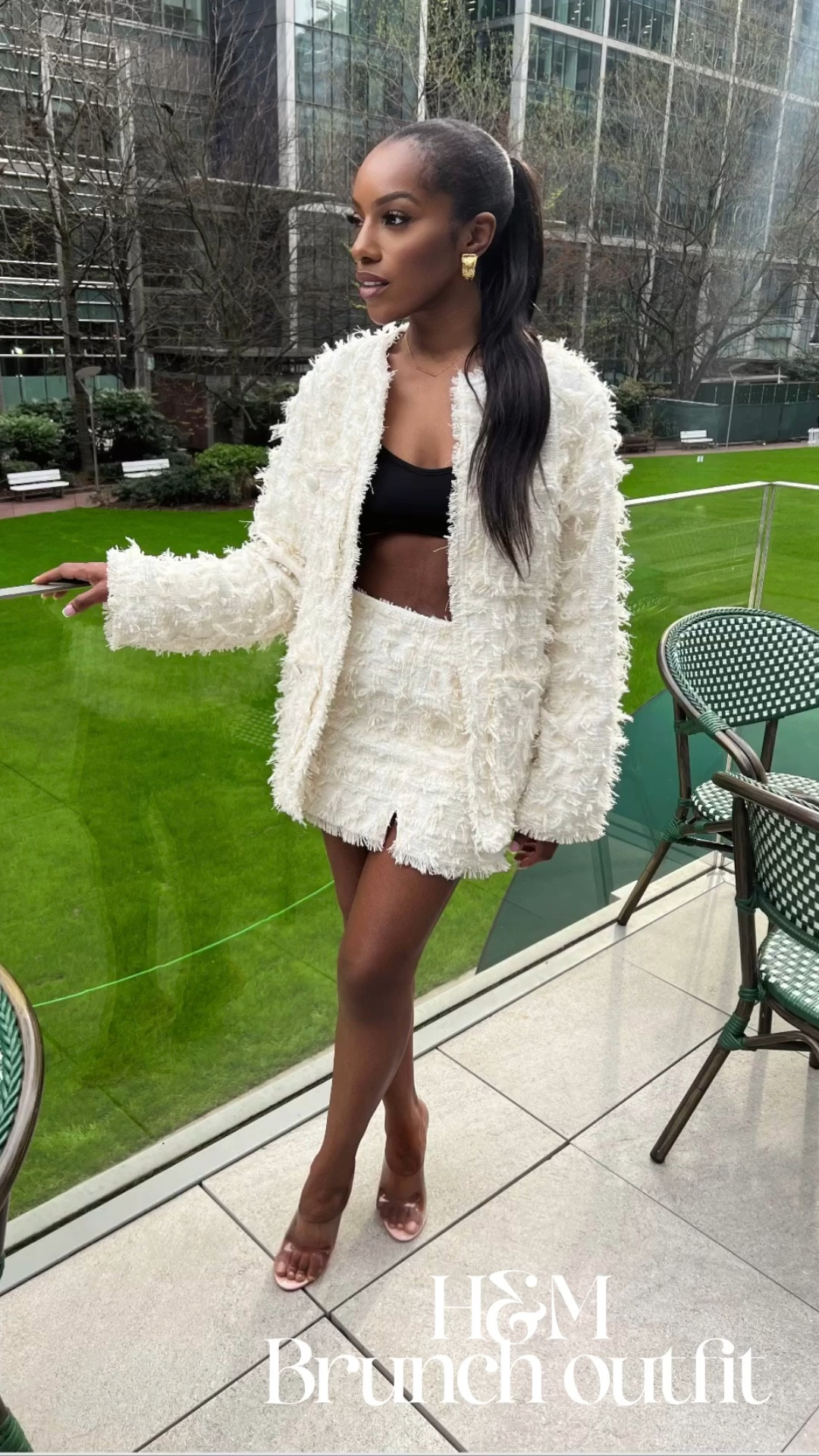 H&M for the win here! A gorgeous boucle jacket and skirt! Perfect for brunch! 

#LTKSeasonal #LTKfit #LTKFind