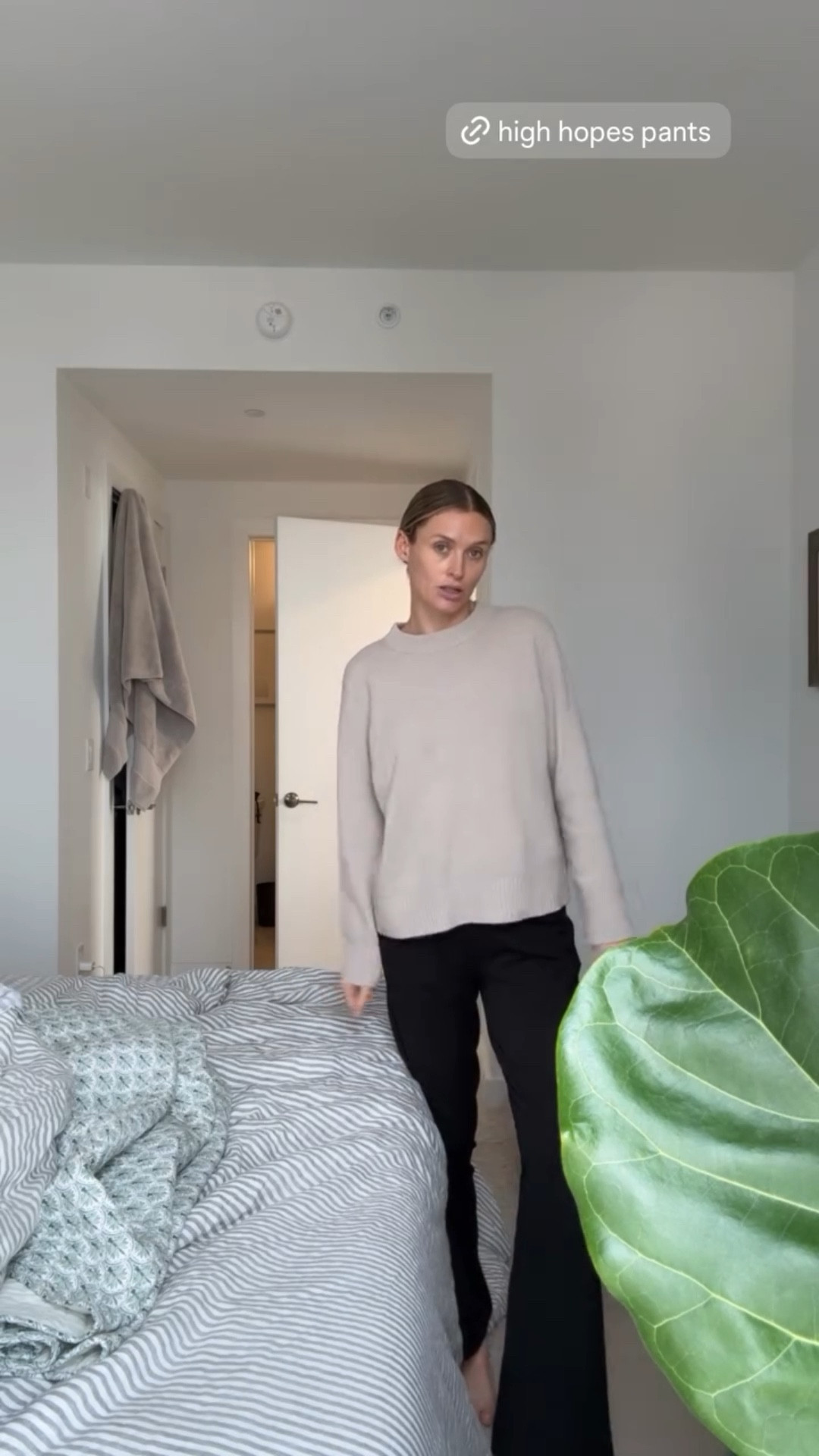 Had to share my new pants from AYR. They’re super soft and have a stretchy waistband. Wearing a size small.

#LTKgrwm #LTKootd #LTKBump