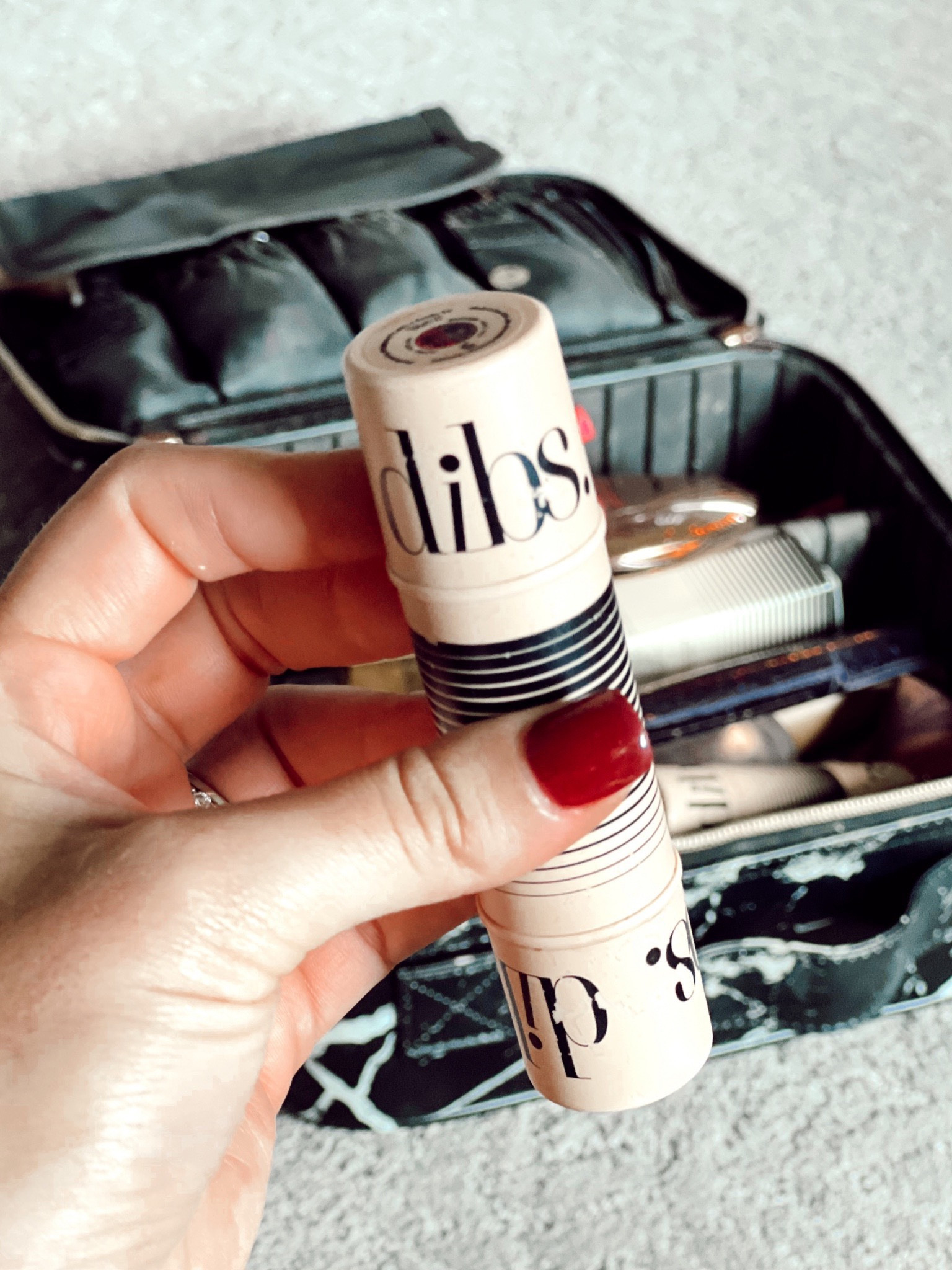 What I use for my bronzer + blush - DIBS status stick - shade 5.5!

Code: PEYTONB

#LTKbeauty #LTKstyletip #LTKunder50