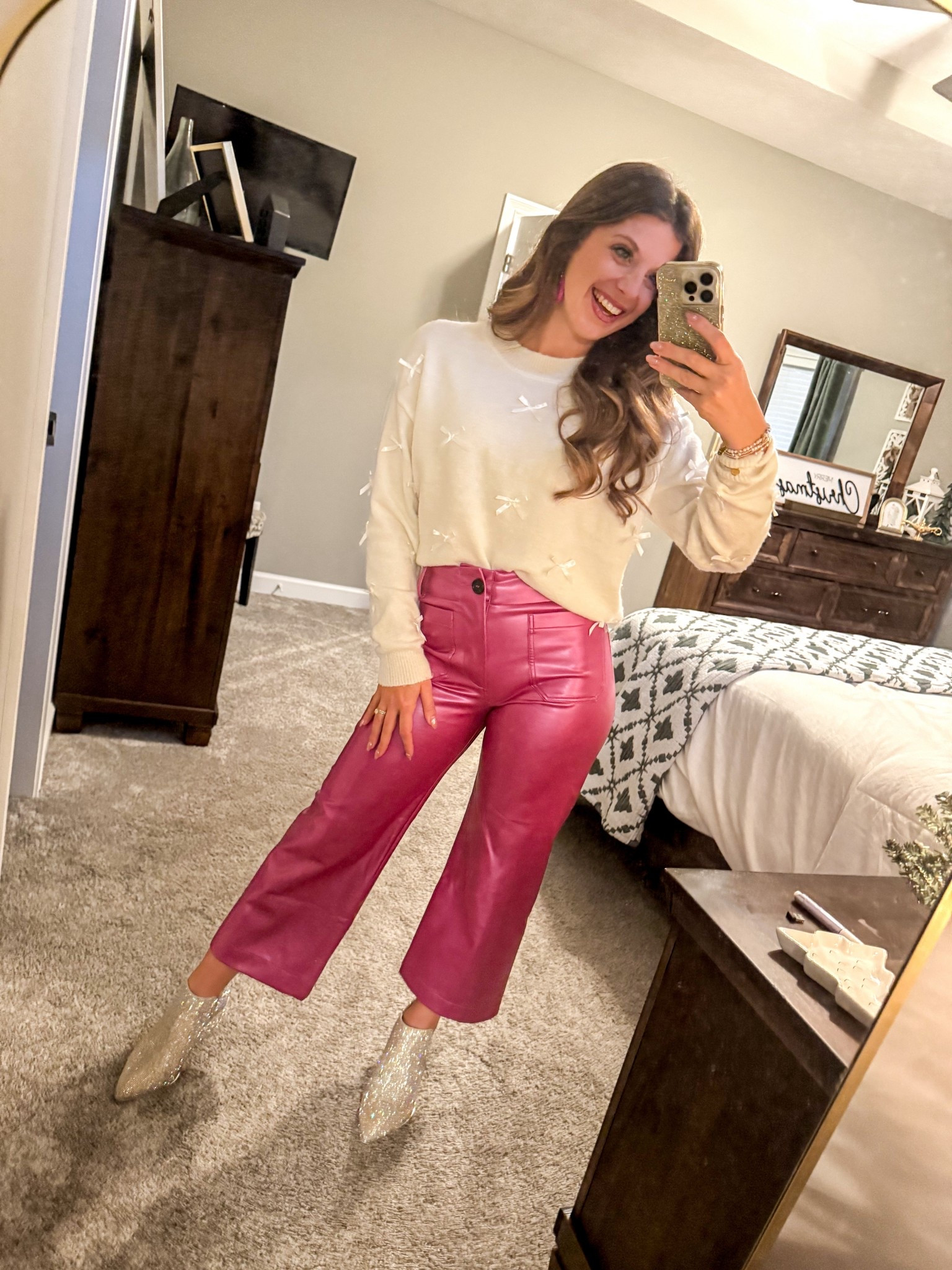It’s sparkle and bow season 🎀✨ Such a fun pink holiday or date night outfit! I wore this to speak at a Breast Cancer Awareness event 💖

#LTKPetite #LTKSeasonal #LTKHoliday