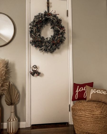 Cozy Christmas office corner 🎄🌟🤎


| Christmas wreath decor, Christmas decorations, holiday decorating tips, affordable decorating | 

#LTKhome #LTKHoliday #LTKSeasonal