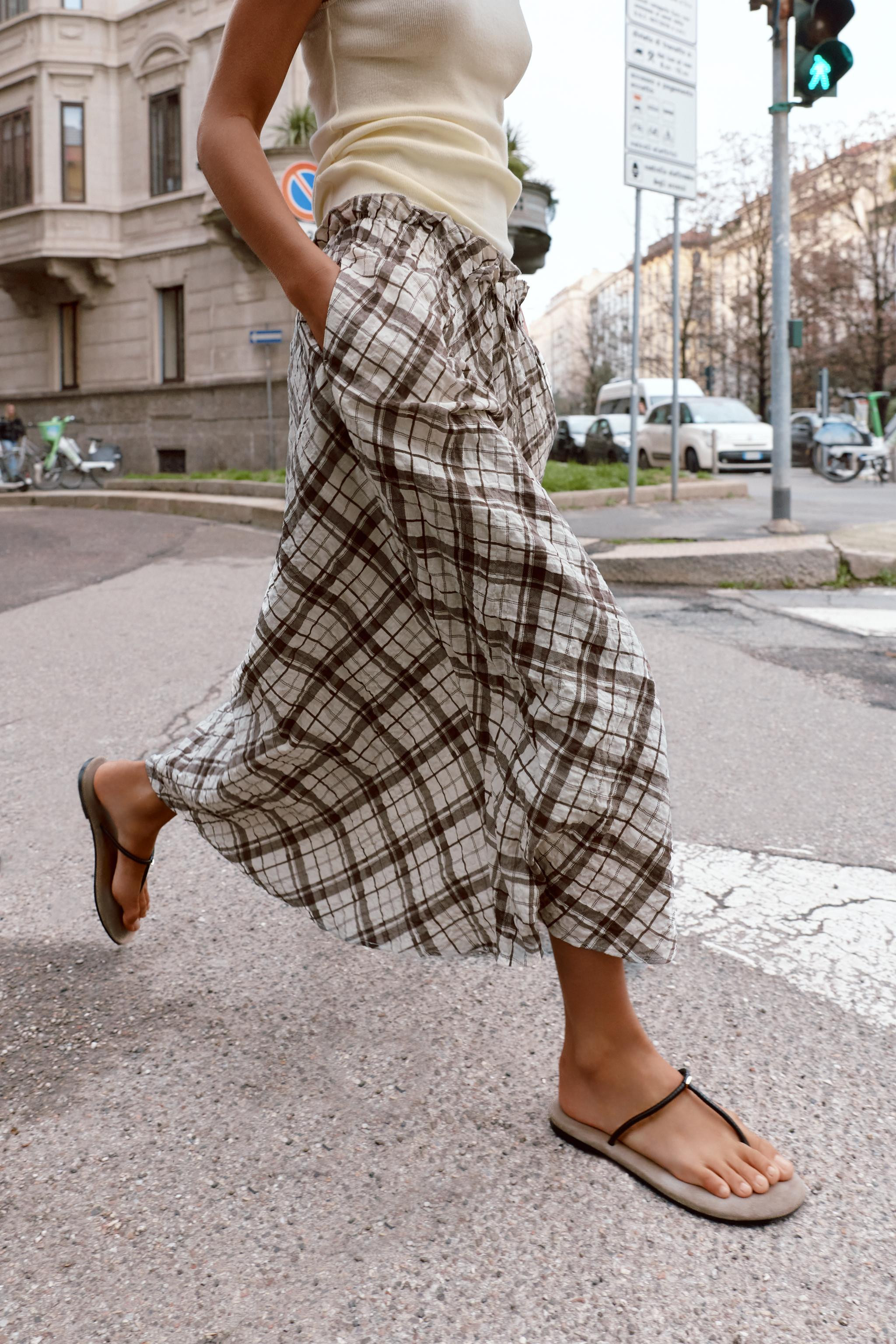 CHECKS MIDI SKIRT | Zara UK