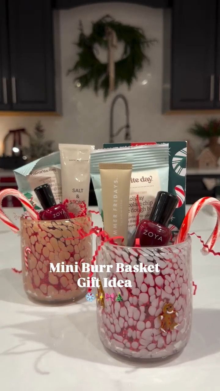 Comment BURR for links to these cute burr baskets ✨🧸

How cute are these mini gift ideas?! I love these Christmas icon glasses and they make for a perfect gift filled with some beauty faves — my favorite non toxic nail polish brand, lip balm I have in every bag, and best smelling hand cream! Make one for your friend, neighbor, teacher, sister, etc. 🎀✨

Linked everything in my Amazon storefront & LTK too ✨