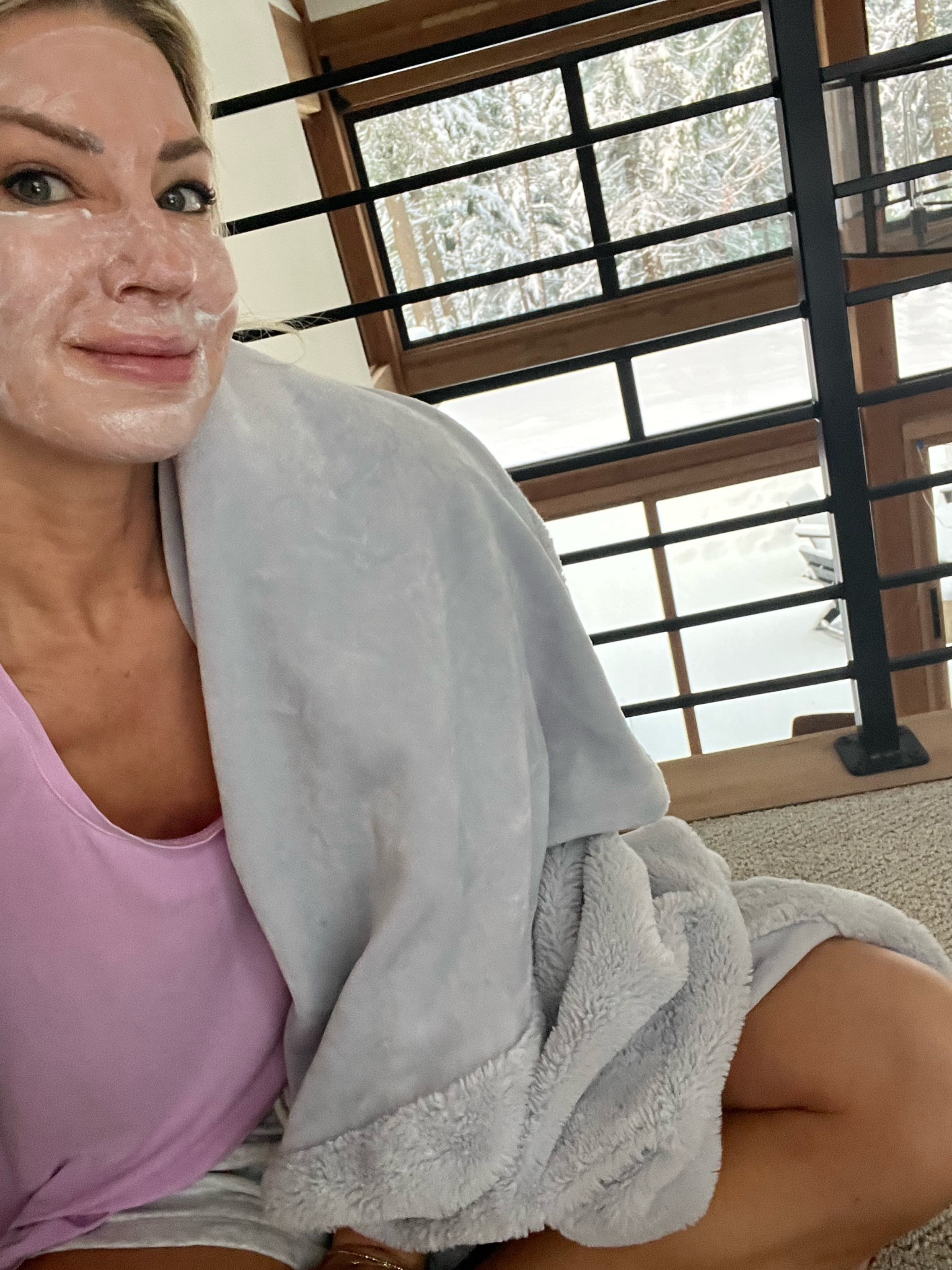 The best de puffing mask that feels amazing on. You can wear it for 30-60 minutes and the directions on the box gives an extra smoothing effect. 

#LTKSeasonal #LTKunder100 #LTKbeauty