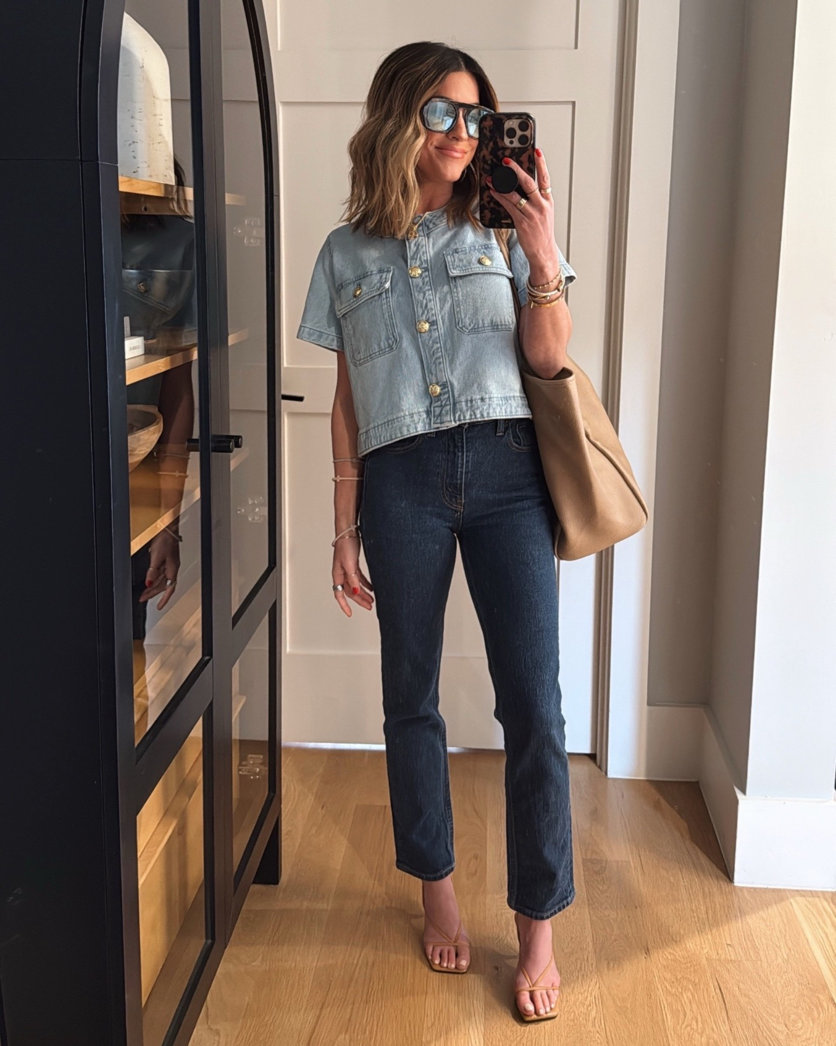 The BEST look for less top— it’s so versatile, under $25, and looks nearly identical to one that costs over $400 🤯👏🏼🤩 true to size! 

#LTKgrwm #LTKdayinmylife #LTKWorkwear