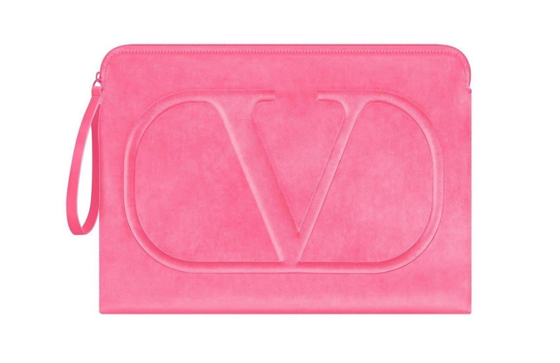 New Valentino pink laptop case freebie!! Gift with purchase of a large fragrance. I’ll link the ones that qualify for the gift. 

The way I’m bout to put my MacBook Neo in here so fast 🤭

#LTKBeauty #LTKSaleAlert #LTKHome