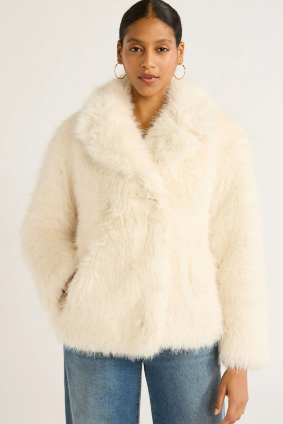 Scoop Women's Oversized Faux Fur Jacket

#LTKSeasonal #LTKHoliday #LTKGiftGuide