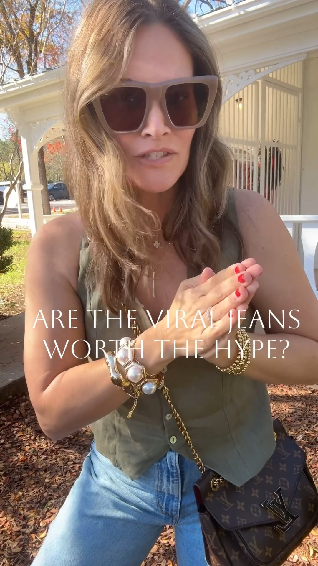 Comment “JEANS PLEASE” for links. Are the viral jeans worth the hype? These Levi’s jeans adjust at the waist for a custom fit , come in lengths, several washes and 40% off— comfy, flattering, and actually worth it.
#LevisJeans #ViralJeans #DenimFinds 

#LTKootd #LTKSaleAlert #LTKFindsUnder50