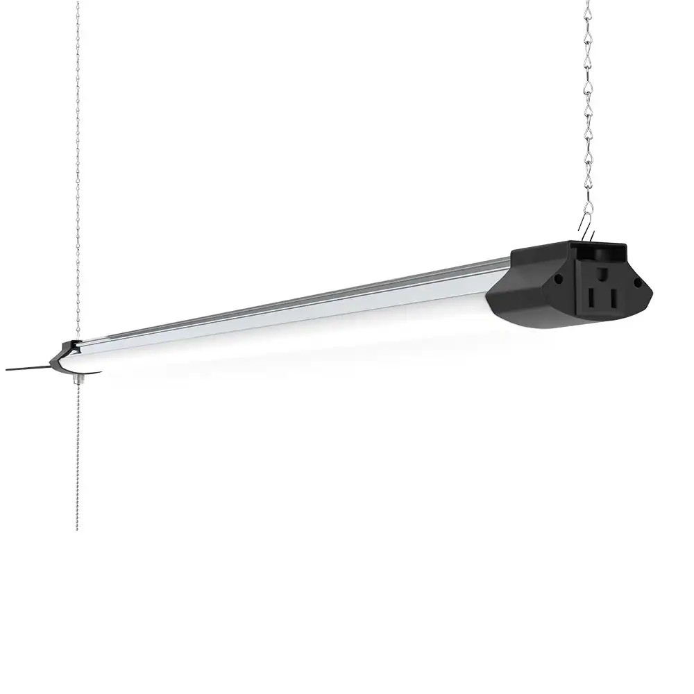 Utilitech 4-ft 7000 Lumens White Cool White LED Linear Garage Shop Light | Lowe's