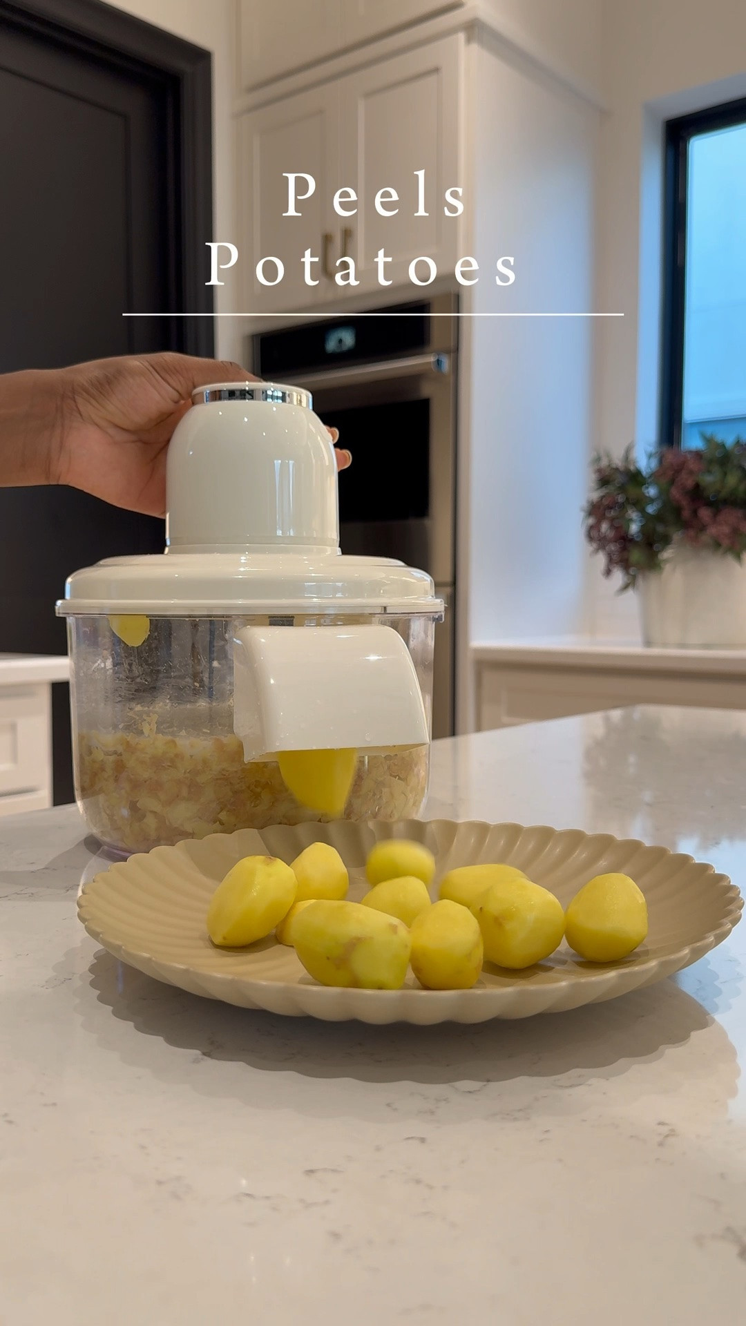 ✨ Say goodbye to time-consuming prep! This rechargeable peeler peels fruits and veggies in seconds, making cooking easier, faster, and way more enjoyable. 😃

I’ve linked the exact product, just click to shop!

#LTKSaleAlert #LTKHome