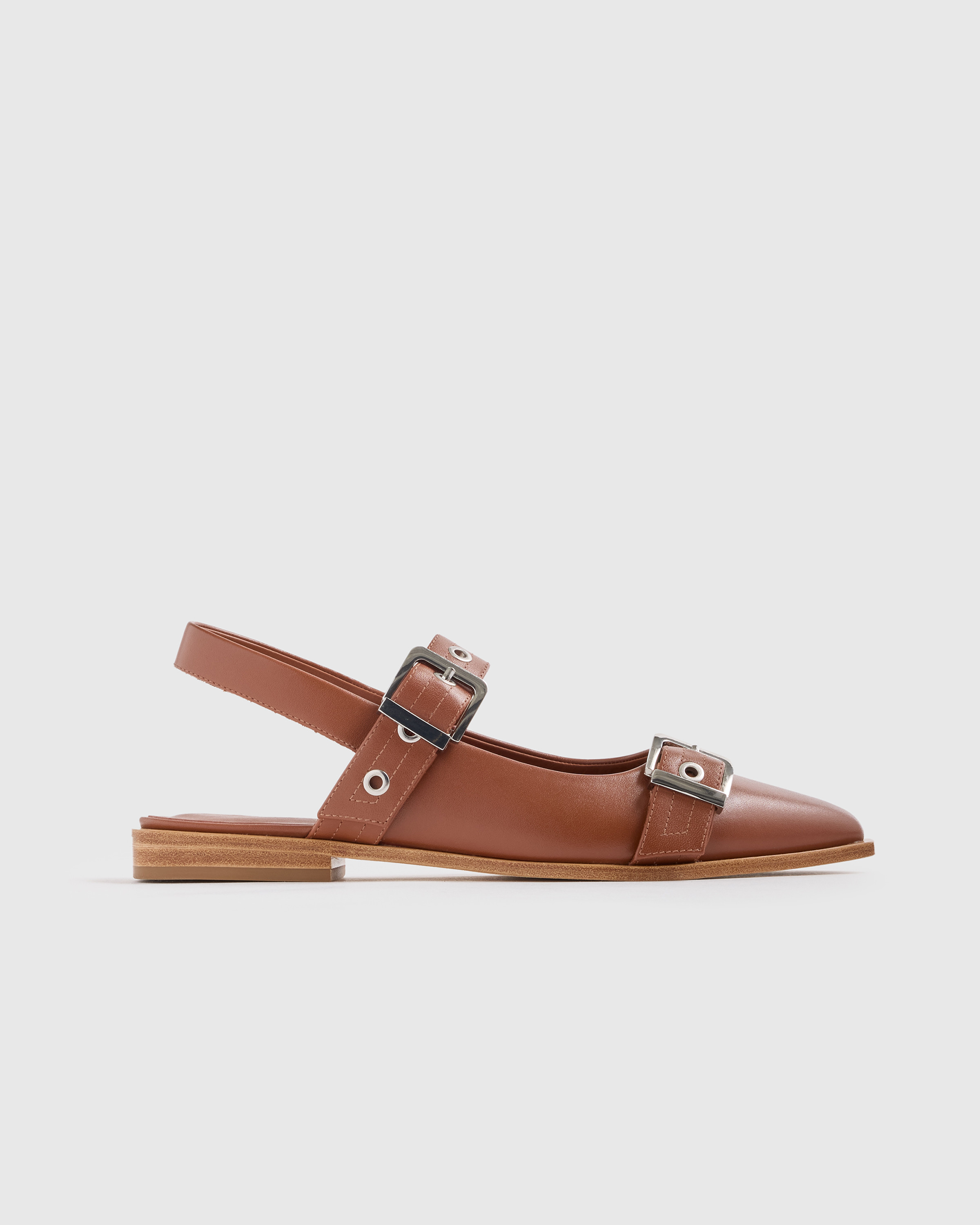 Quince | Women's Italian Leather Bold Buckle Slingback Flat in Black, Size 5 | Quince
