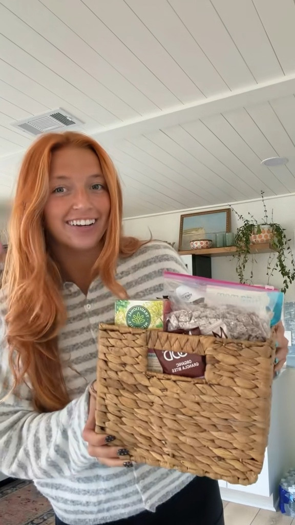 postpartum gift basket essentials!