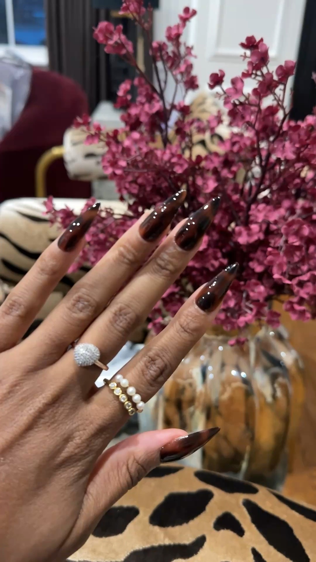 Tortoise shell print press-on nails for $35

#LTKBeauty #LTKselfcare #LTKgrwm