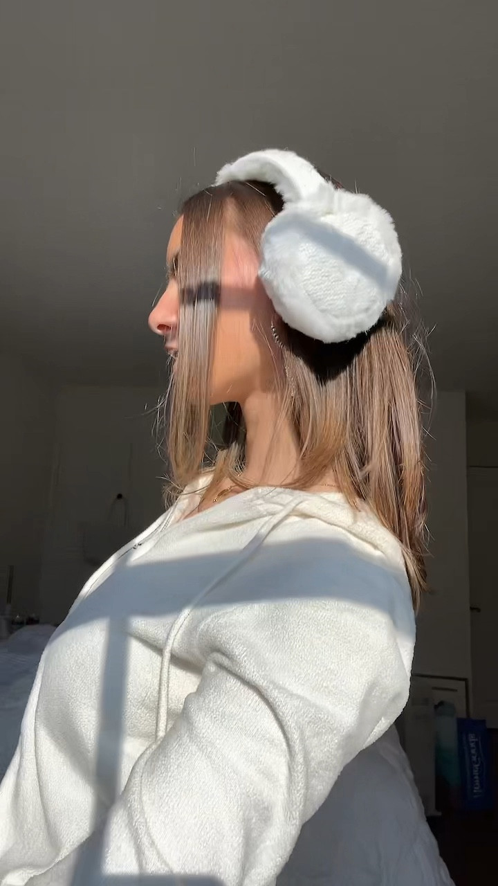 Favorite winter look 🤍

#LTKHoliday #LTKSeasonal #LTKStyleTip