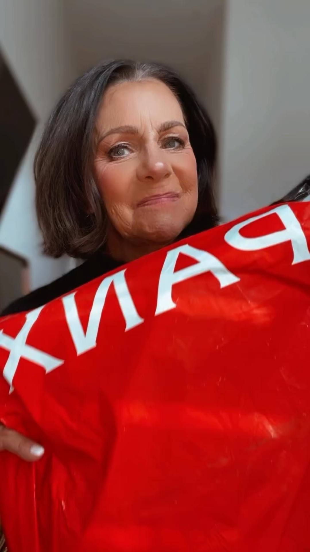 I just love getting these red packages!

These wide leg cropped jeans from @spanx are so good.  Pair with boots in winter and sandals in summer.  The shape and hold they provide is everything!


#styleover60fashion 
#styleover60 
#spanxpartner
#casualchicstyle 
#effortlessstyles

#LTKootd #LTKOver40 #LTKgrwm