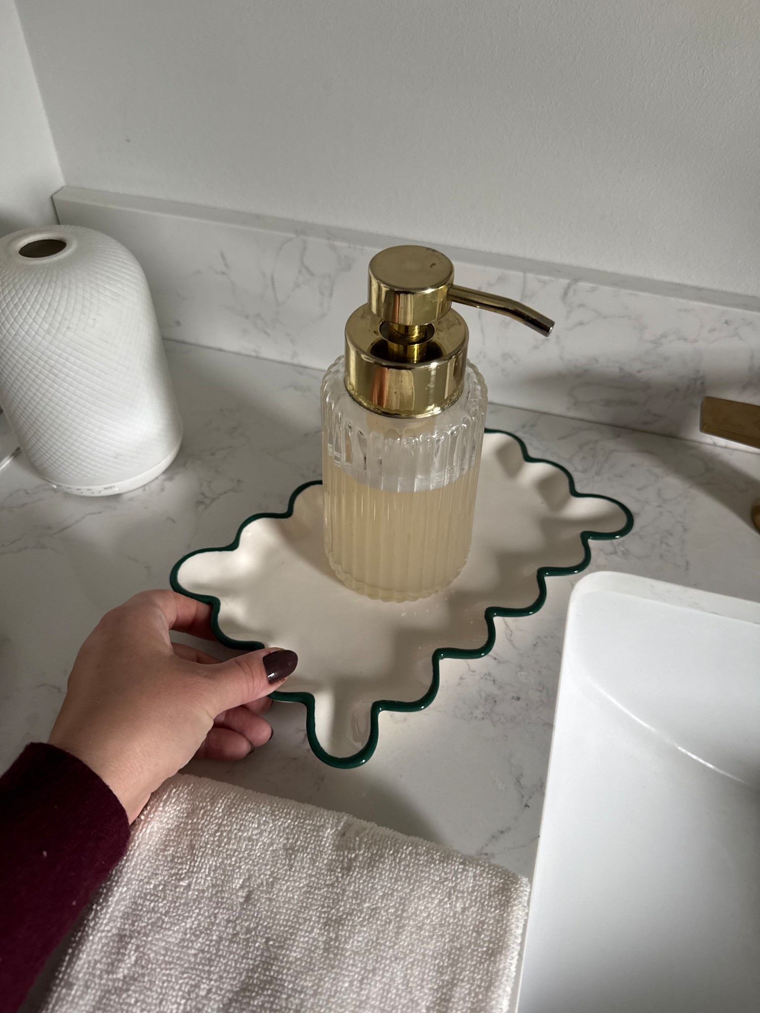 My soap dispenser and scalloped bath tray are on sale! Love the green edges for the holidays and winter. 

Target, Target Christmas, bath, Target bath, soap, tray, home, powder bath, @target #targetstyle #targethome #target #targetchristmas 

#LTKFindsUnder50 #LTKHoliday #LTKHome